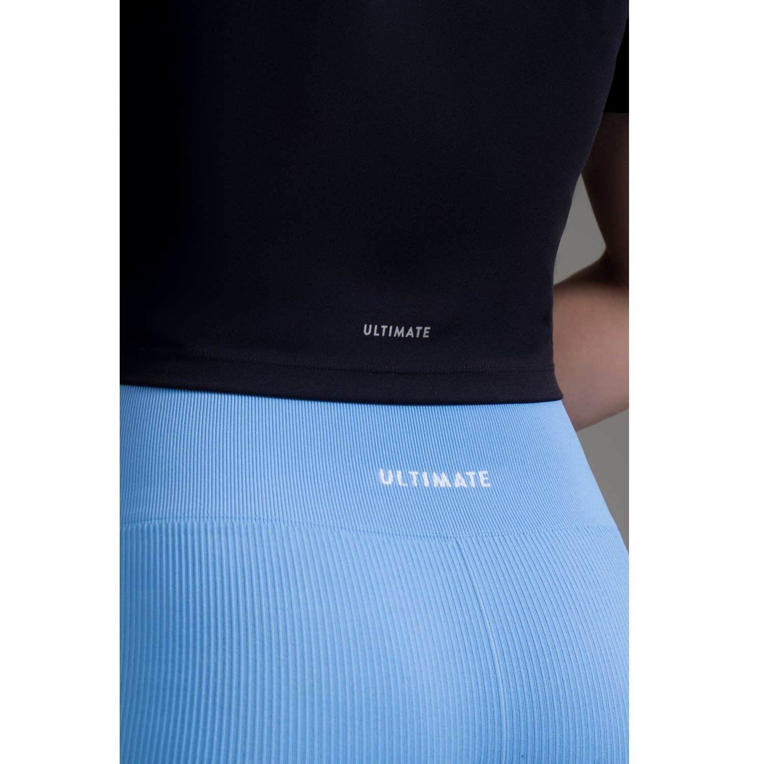 CROP TOP TODA ACTIVIDAD MUJER ULTIMATE FITNESS BLACK DEPORTIVO MANGA CORTA - 5