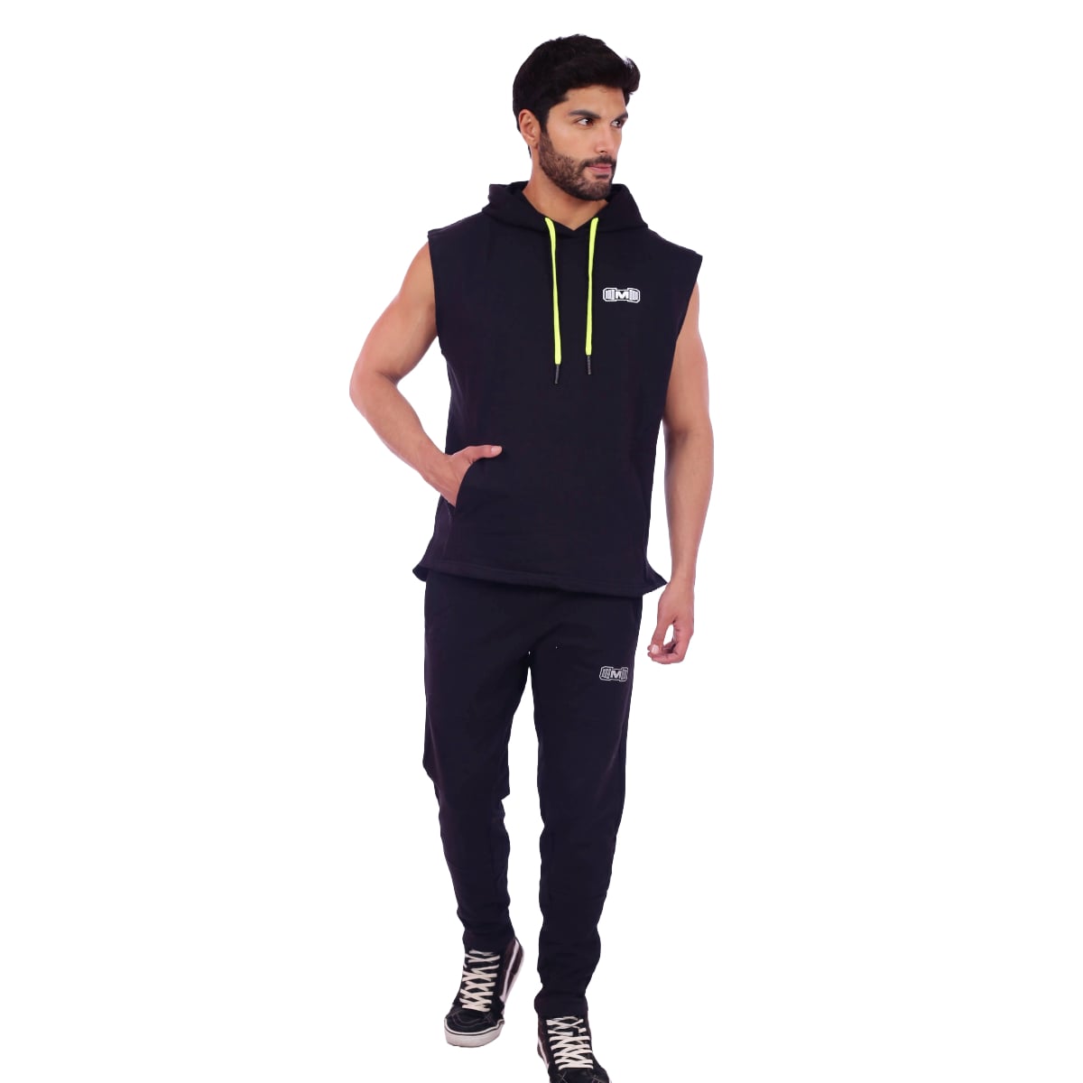 POLERA HOMBRE MUSCLE MUSEUM NEGRO MANGA CERO Y AMARILLO FOSFORESCENTE CON BOLSILLO DELANTERO CON CIERRE - 1