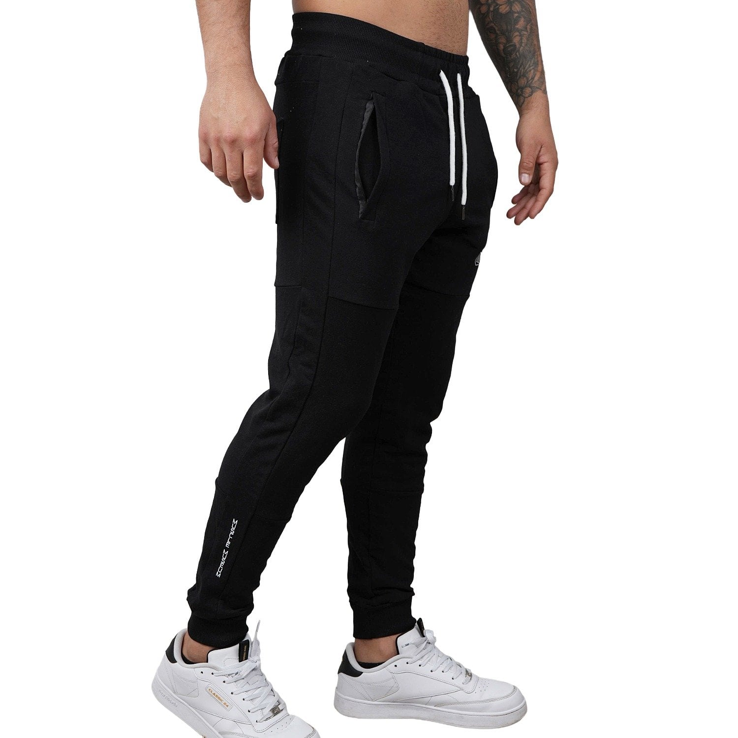 JOGGER DEPORTIVO MUSCLE MUSEUM COLOR NEGRO Y BLANCO BOLSILLOS CON CIERRES PARA HOMBRE - 1