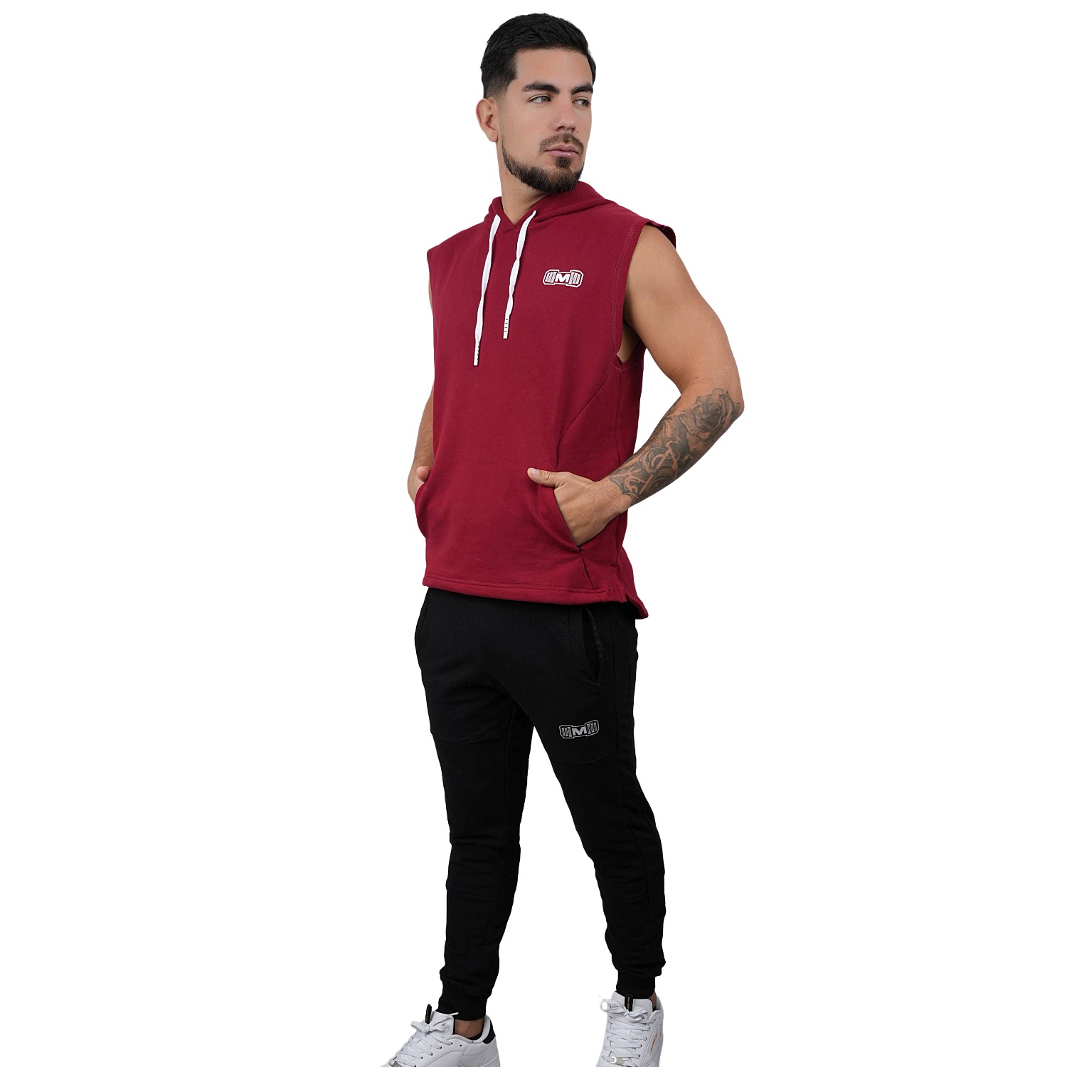 POLERA MANGA CERO MUSCLE MUSEUM COLOR ROJO OSCURO Y BLANCO CON BOLSILLO DELANTERO CON CIERRE PARA HOMBRES - 5