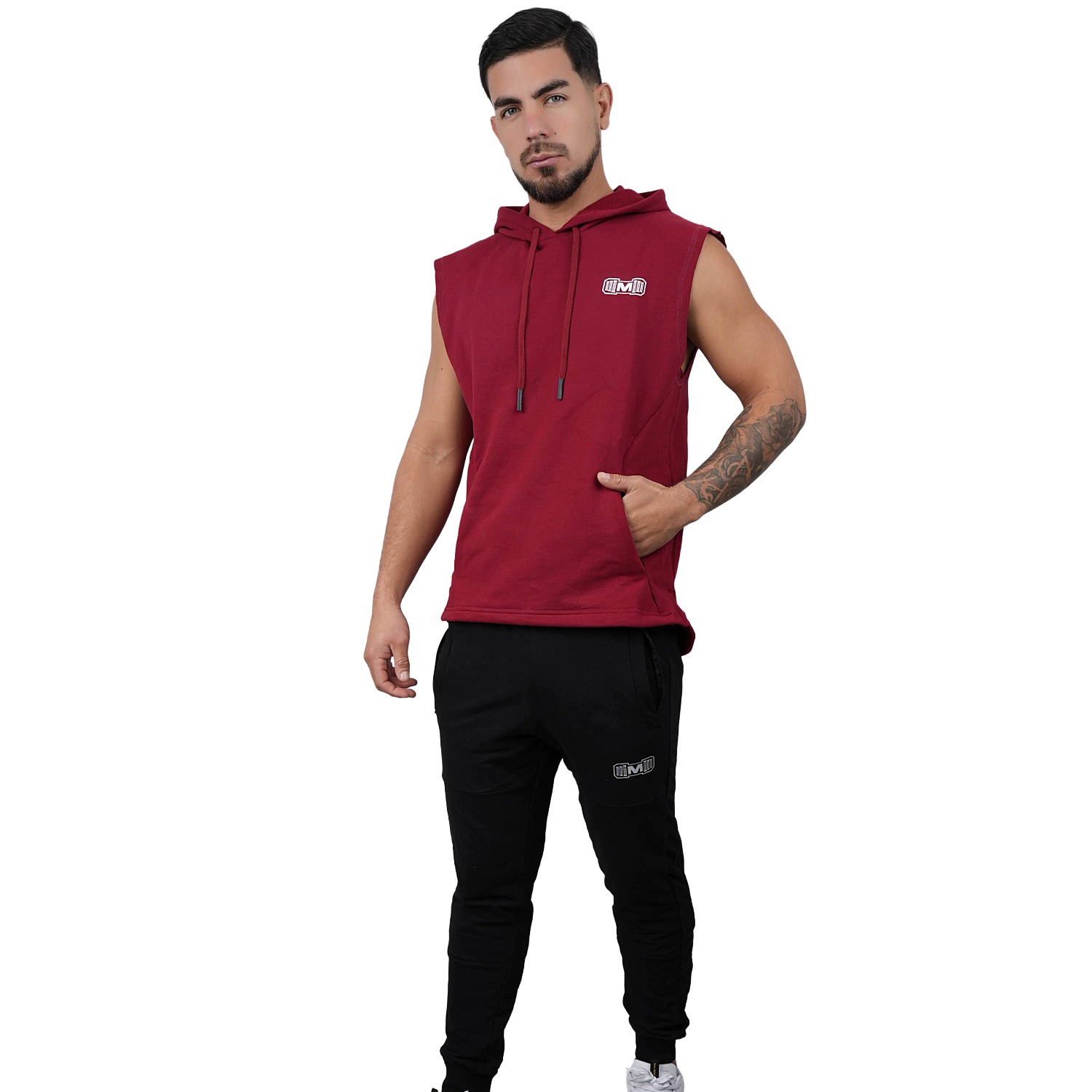 POLERA MANGA CERO MUSCLE MUSEUM COLOR ROJO OSCURO CON BOLSILLO DELANTERO CON CIERRE PARA HOMBRES - 3