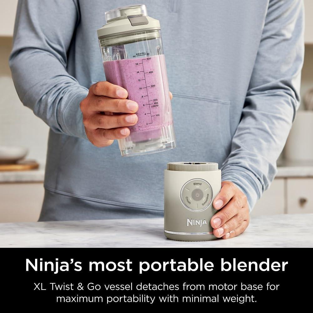 NINJA BLAST MAX BC251IV, LICUADORA PORTÁTIL 22 OZ, TWIST Y GO | CREMA - 3