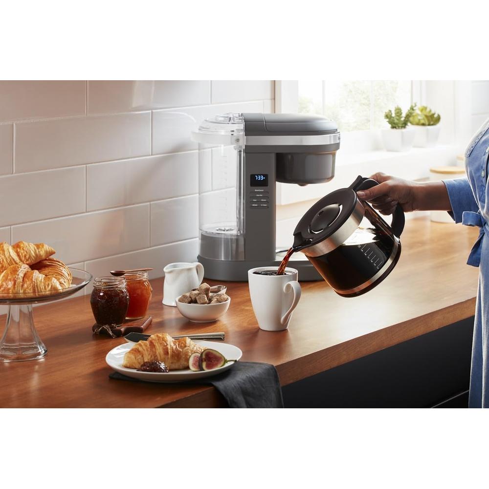 KITCHENAID, CAFETERA DE GOTEO 12 QT / 11.4 L CON CABEZAL DE DUCHA EN ESPIRAL | NEGRO - 4