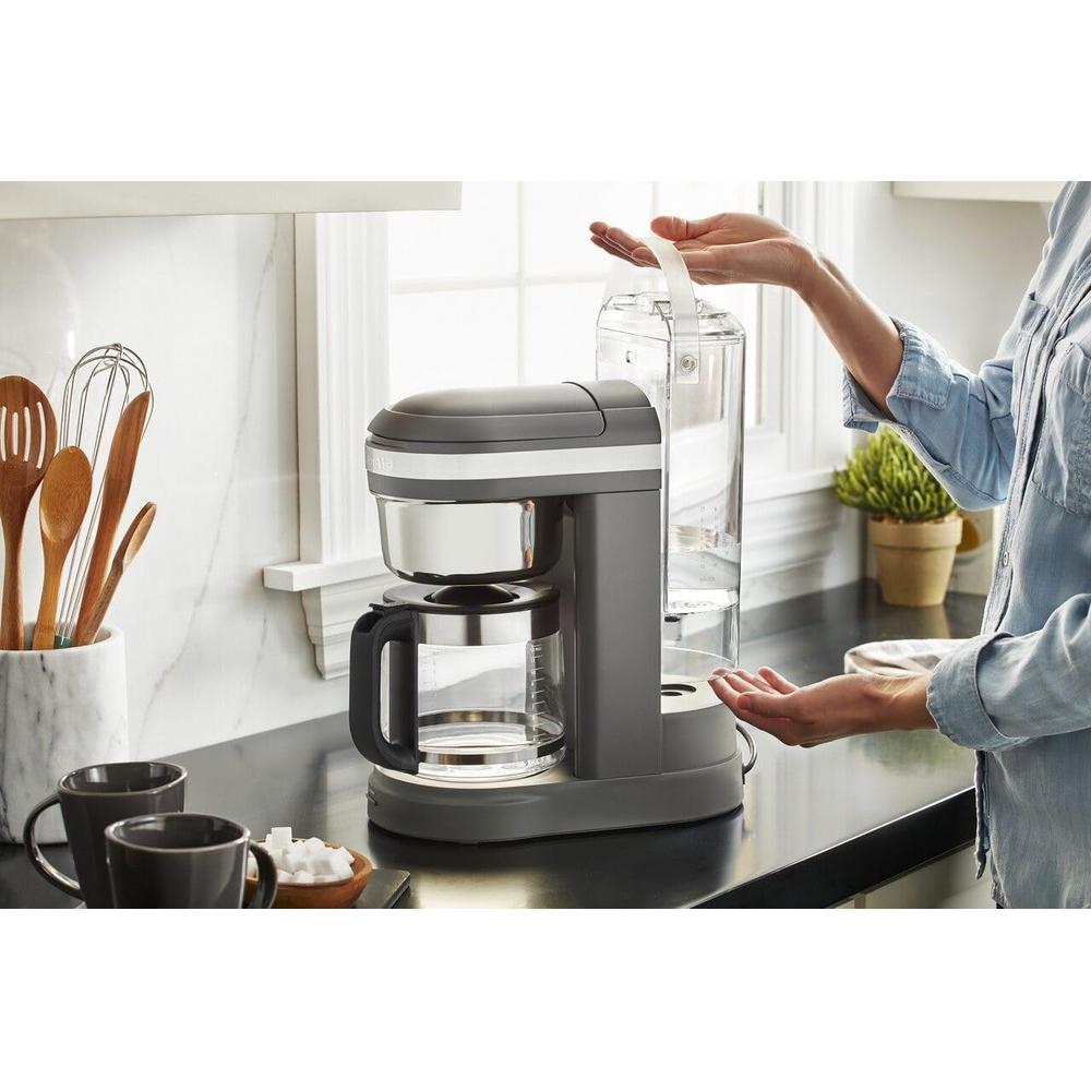 KITCHENAID, CAFETERA DE GOTEO 12 QT / 11.4 L CON CABEZAL DE DUCHA EN ESPIRAL | NEGRO - 5