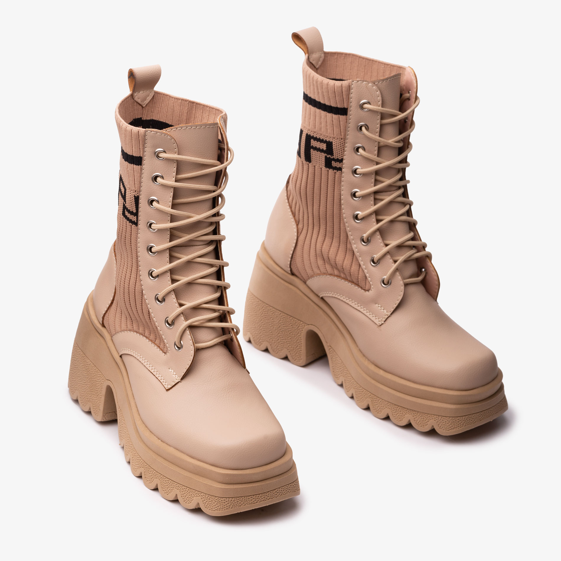 BOTAS MUJER NÉBULA BEIGE TAMOW - 2