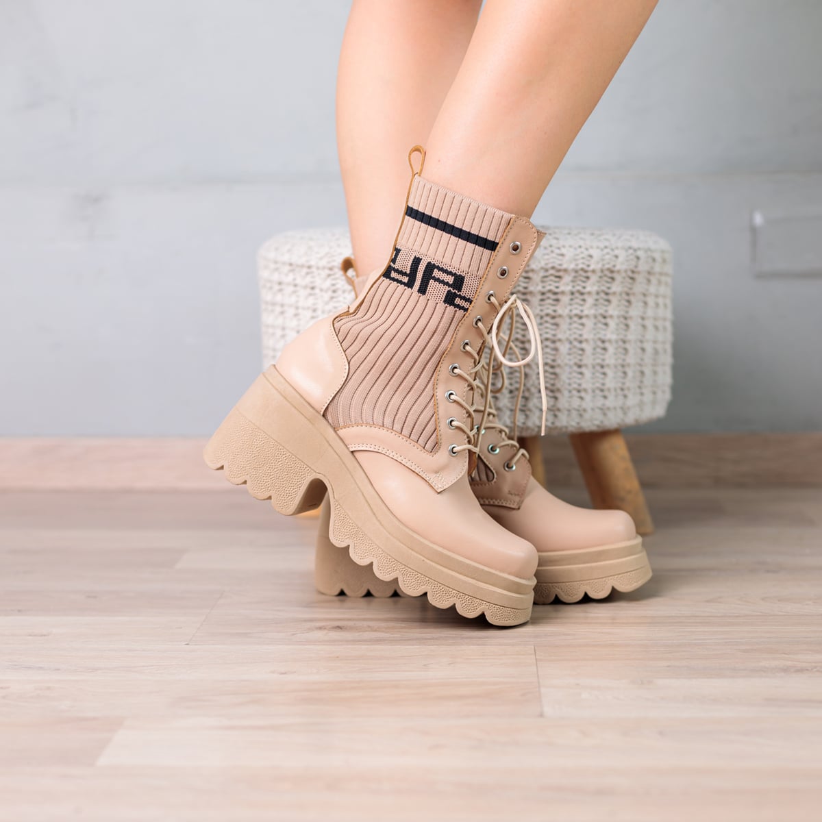 BOTAS MUJER NÉBULA BEIGE TAMOW - 4
