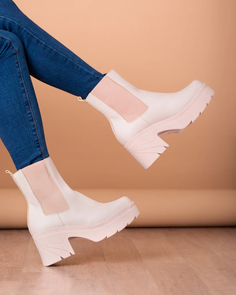 BOTAS MUJER NÉBULA NUDE RUSE - 4