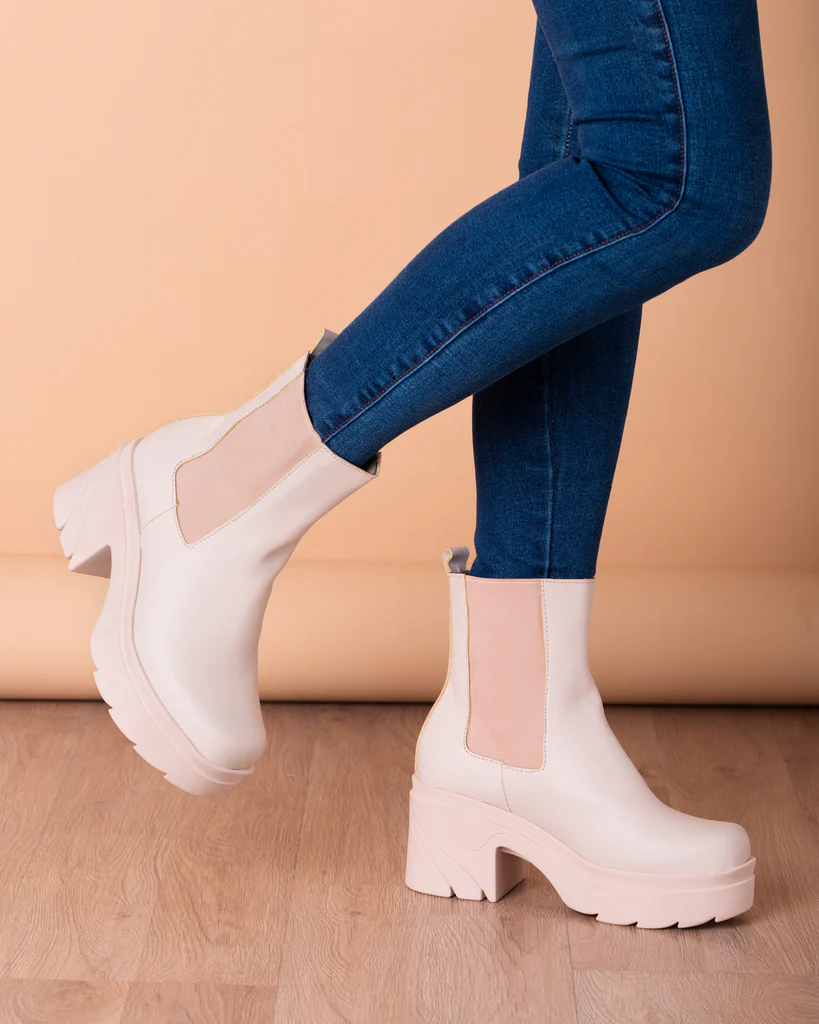 BOTAS MUJER NÉBULA NUDE RUSE - 6
