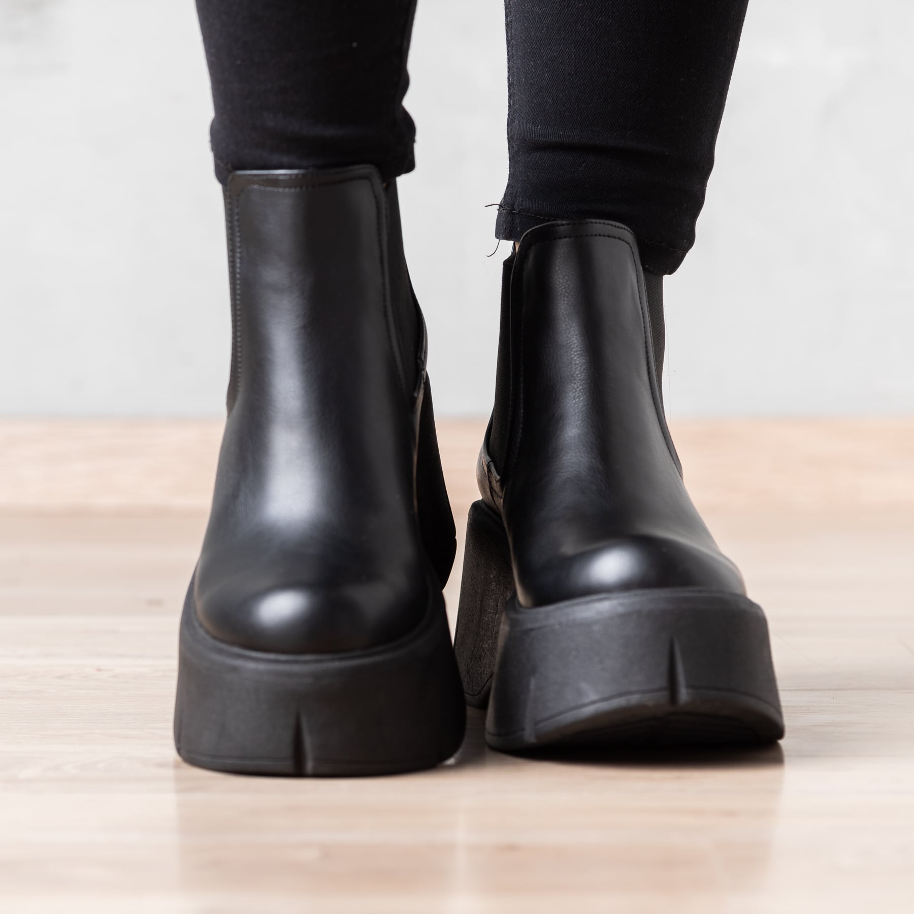 BOTAS MUJER NÉBULA NEGRO UNCOVER - 5