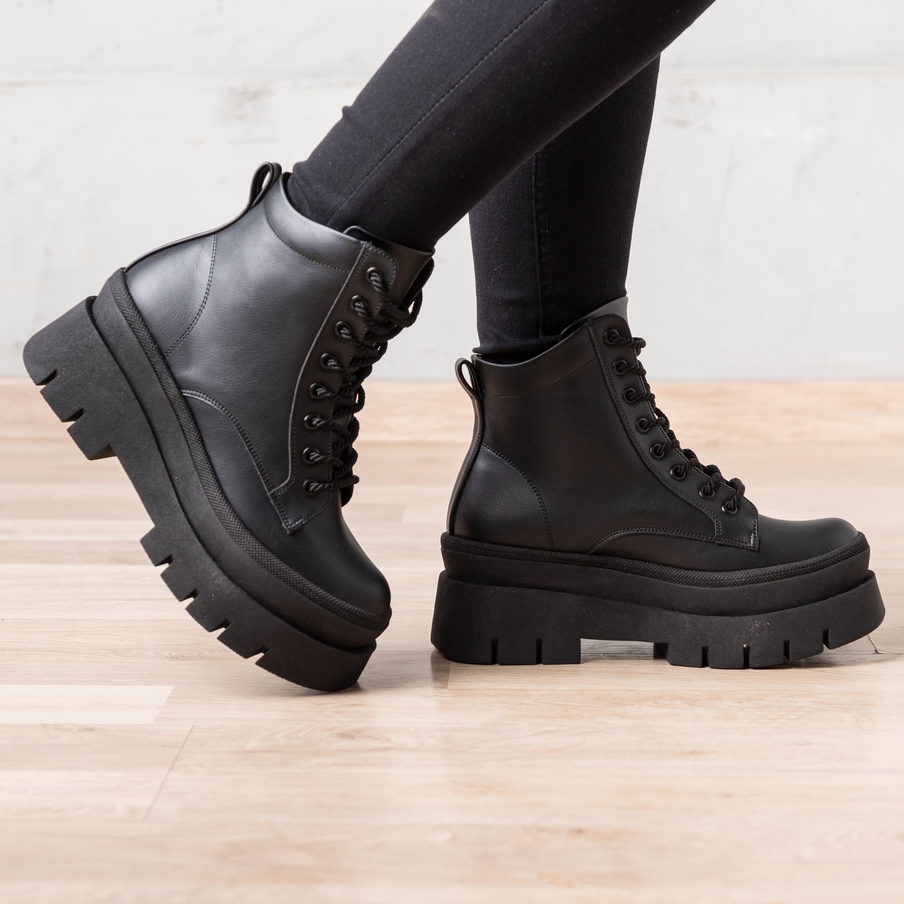 BOTAS MUJER NÉBULA NEGRO PLAKYT - 5