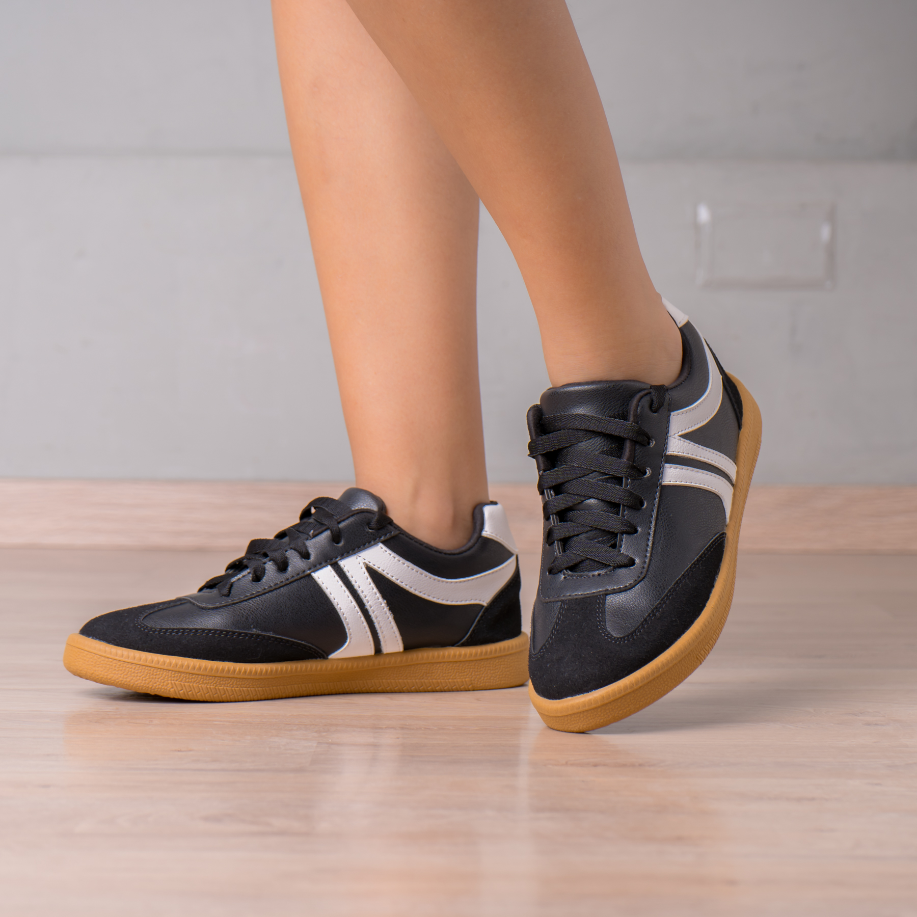 ZAPATILLA MAUSONT - NÉBULA - NEGRO BLANCO - 4