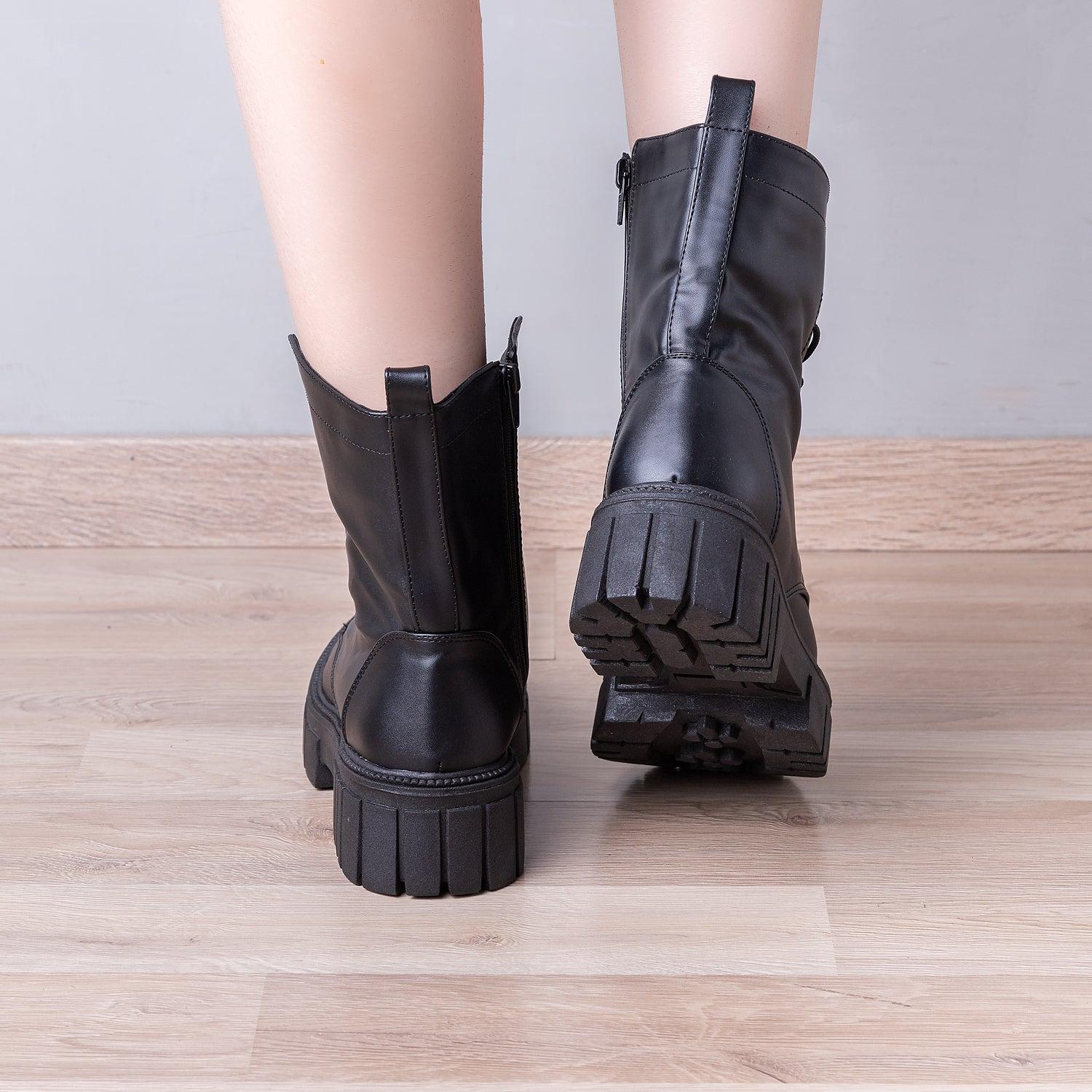 BOTAS MUJER TAVAI NEGRO LABRADO - 3
