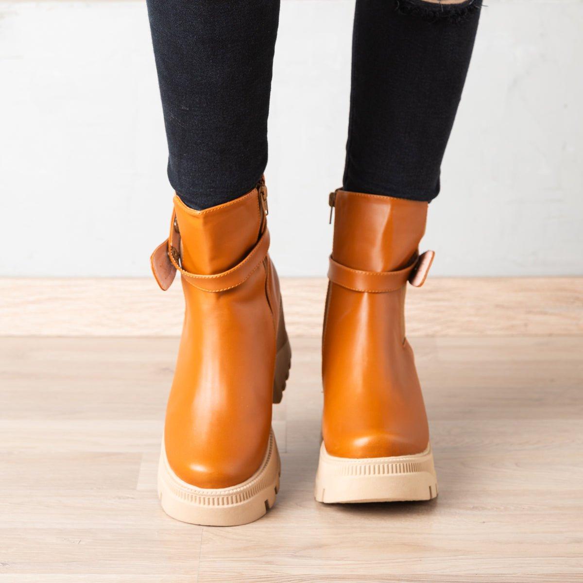 BOTAS MUJER BUTTOM CAMEL - 2