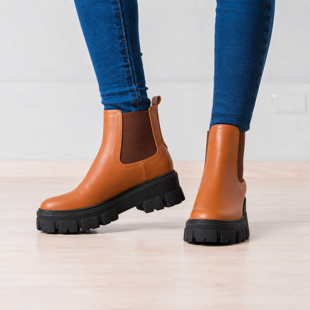 BOTAS MUJER ORURO CAMEL - 5