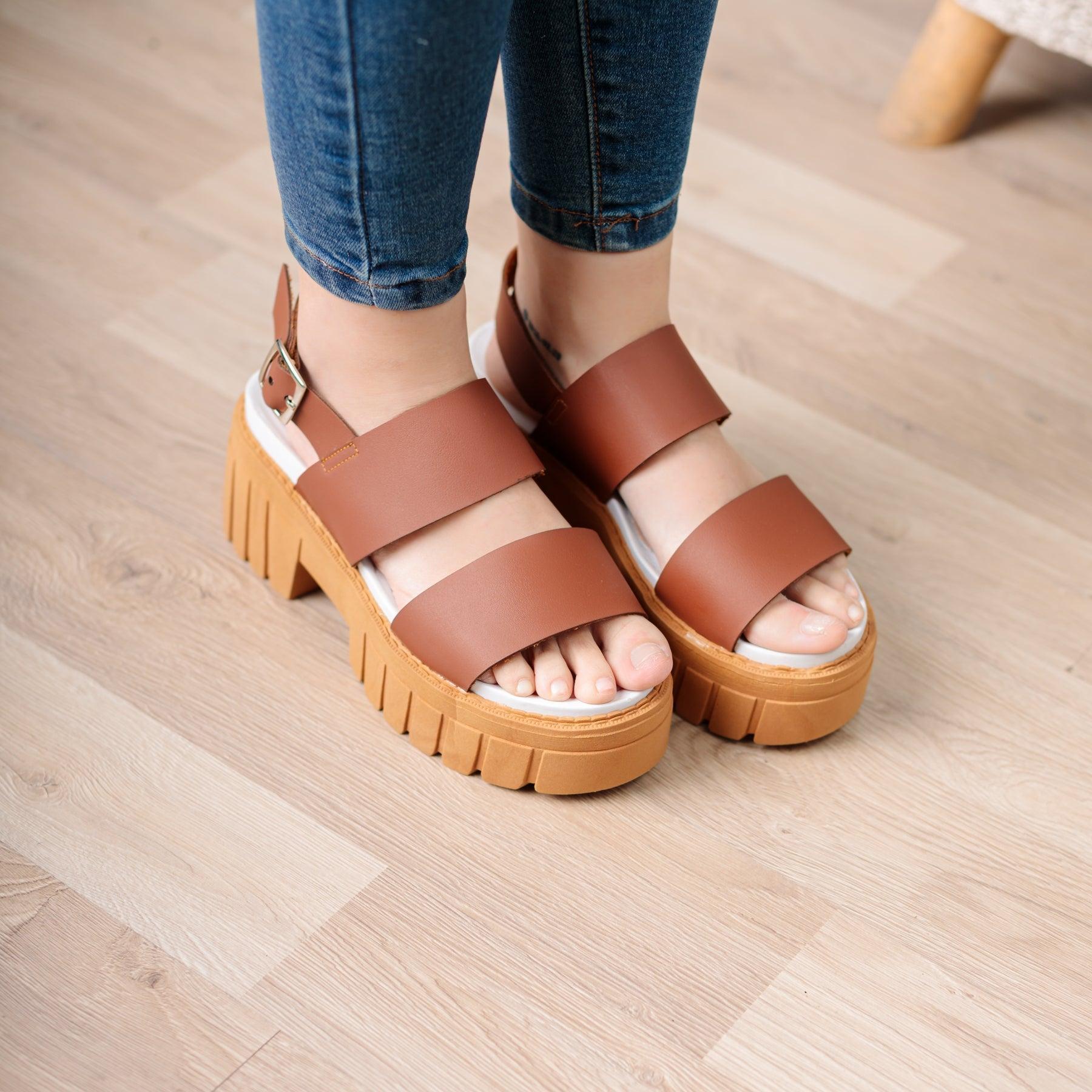 SANDALIAS CASUALES MUJER HANOBI MARRÓN - 1