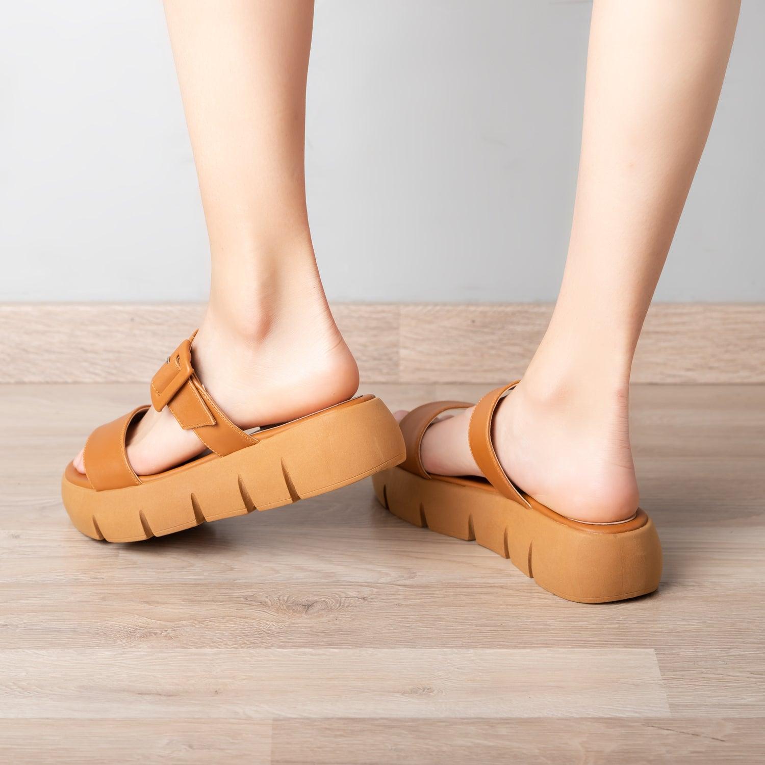 SANDALIAS CASUALES MUJER HAKEEM CAMEL - 3