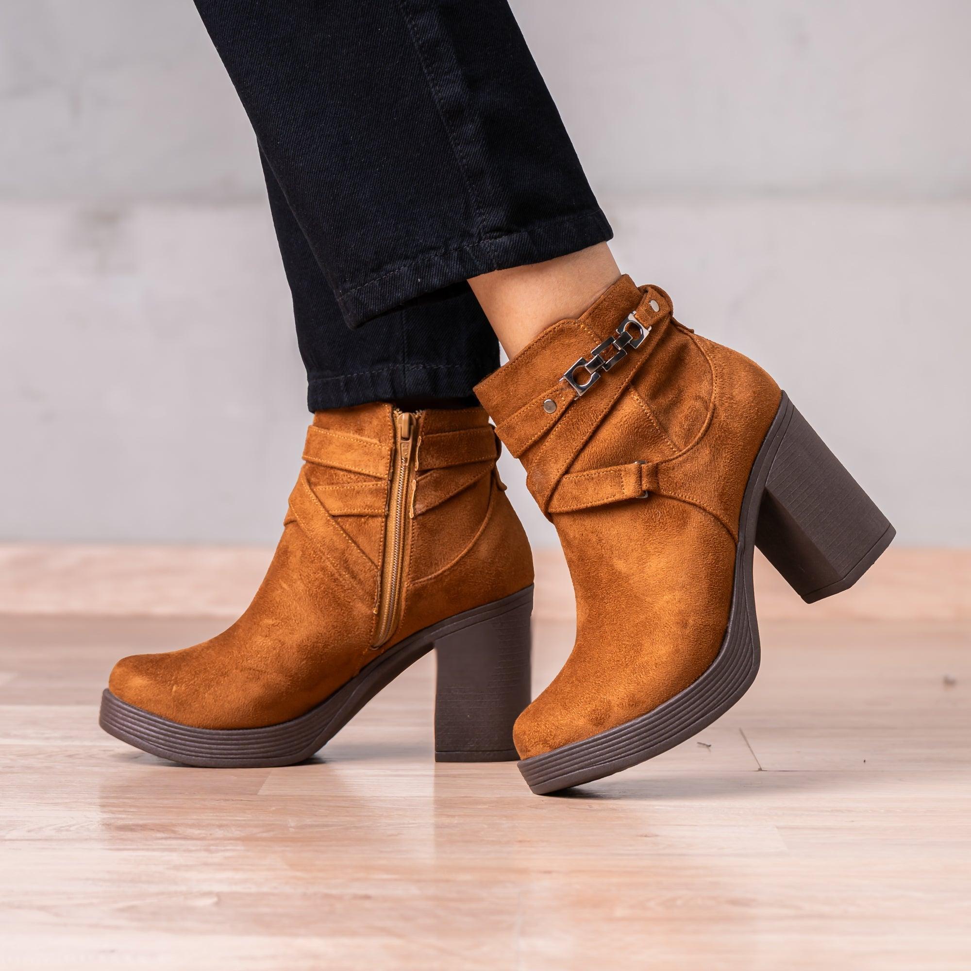 BOTINES MUJER CHAMPETA CAMEL GAMUZA - 1