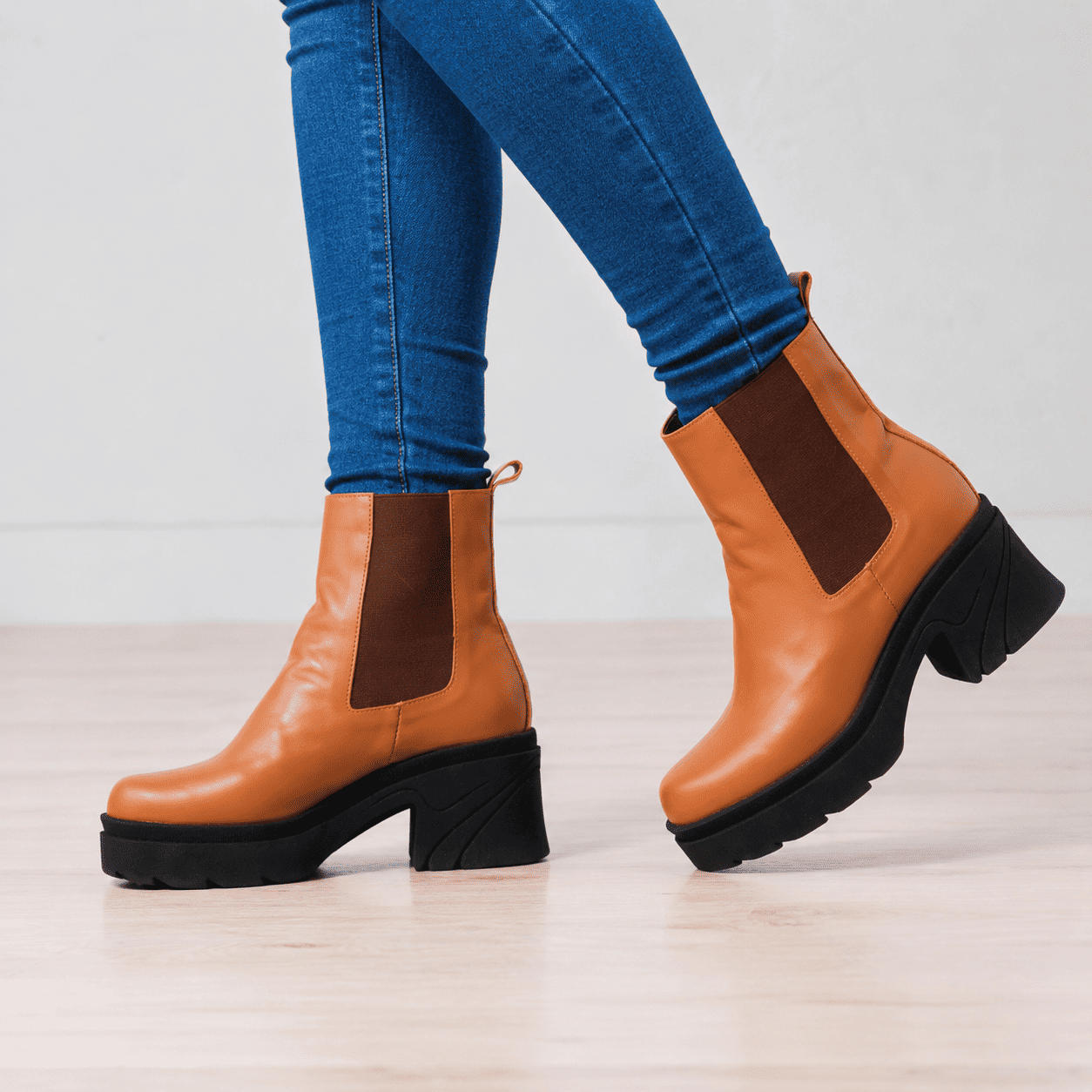 BOTAS MUJER RUSE CAMEL - 1