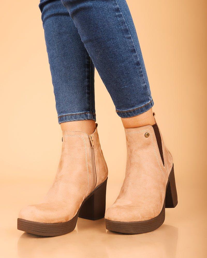 BOTIN MUJER CATIRI NUDE - 1