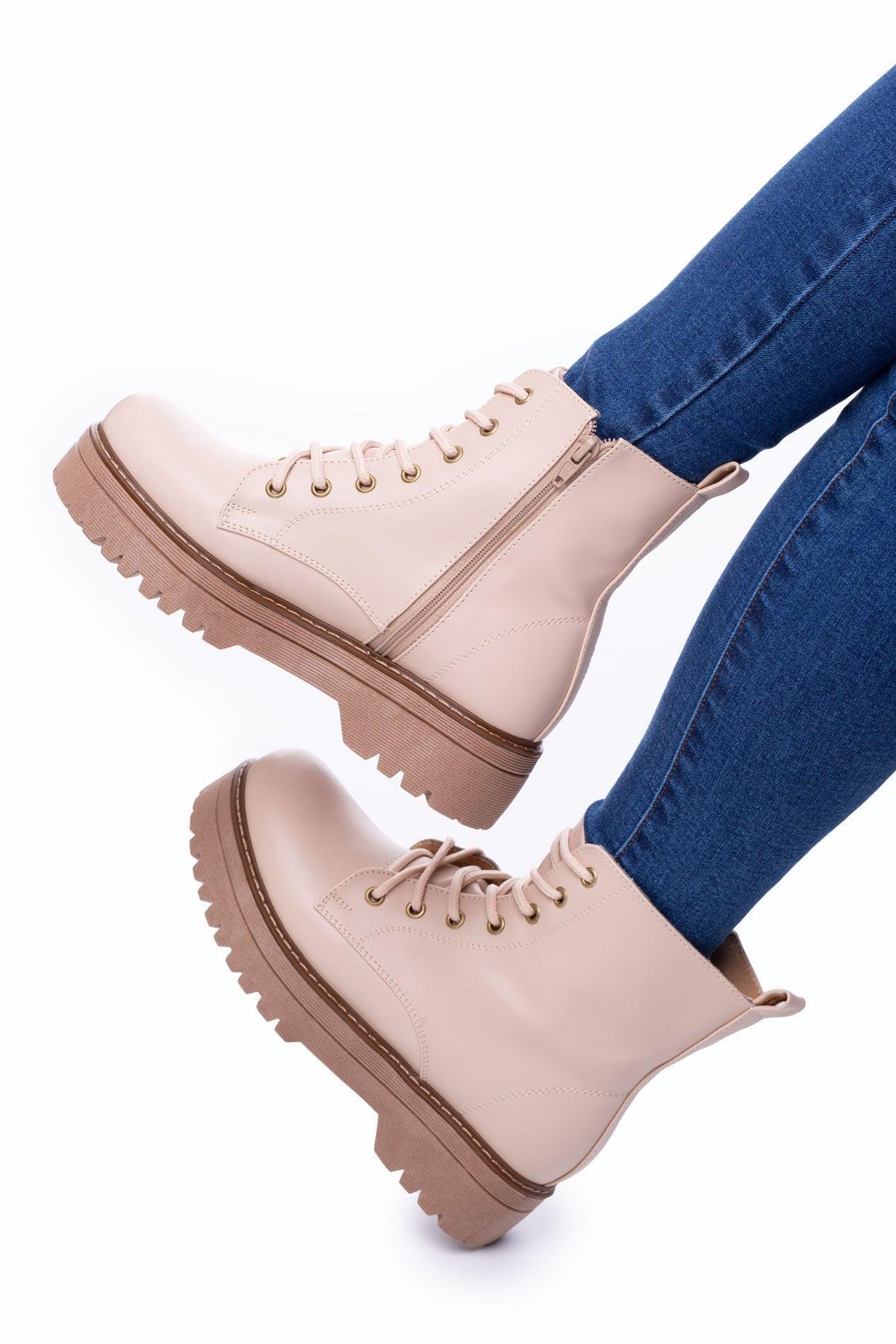BOTAS MUJER BADO NUDE - 6