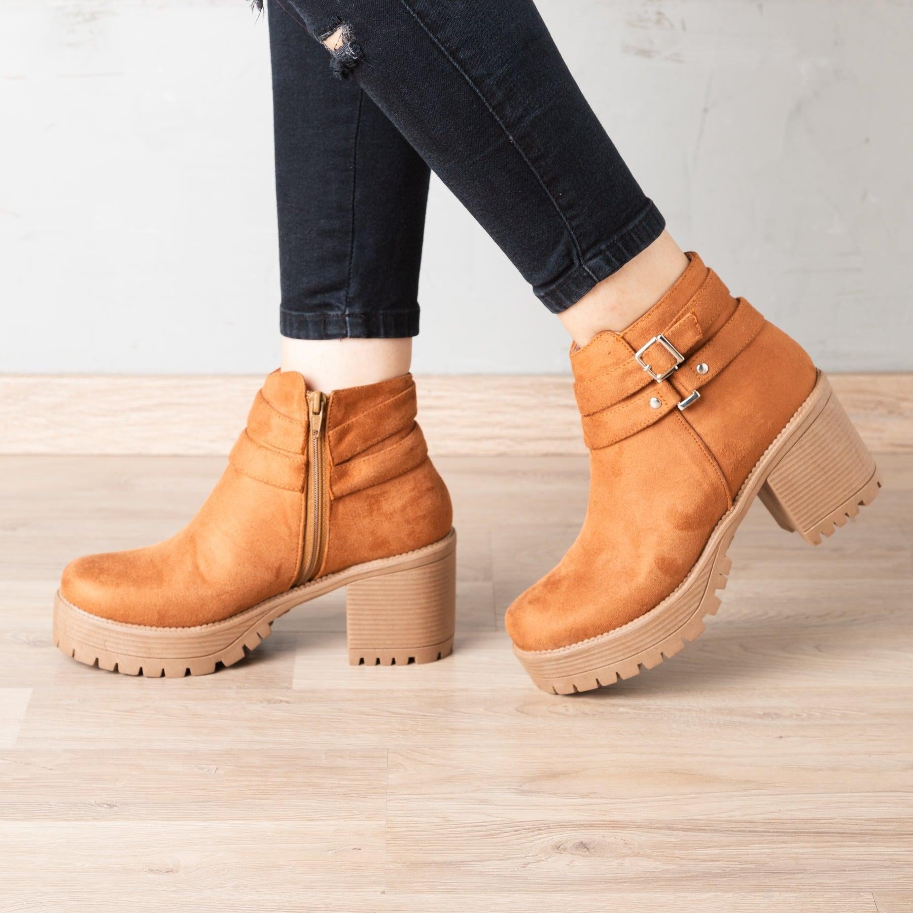 BOTAS MUJER DONIA CAMEL - 1