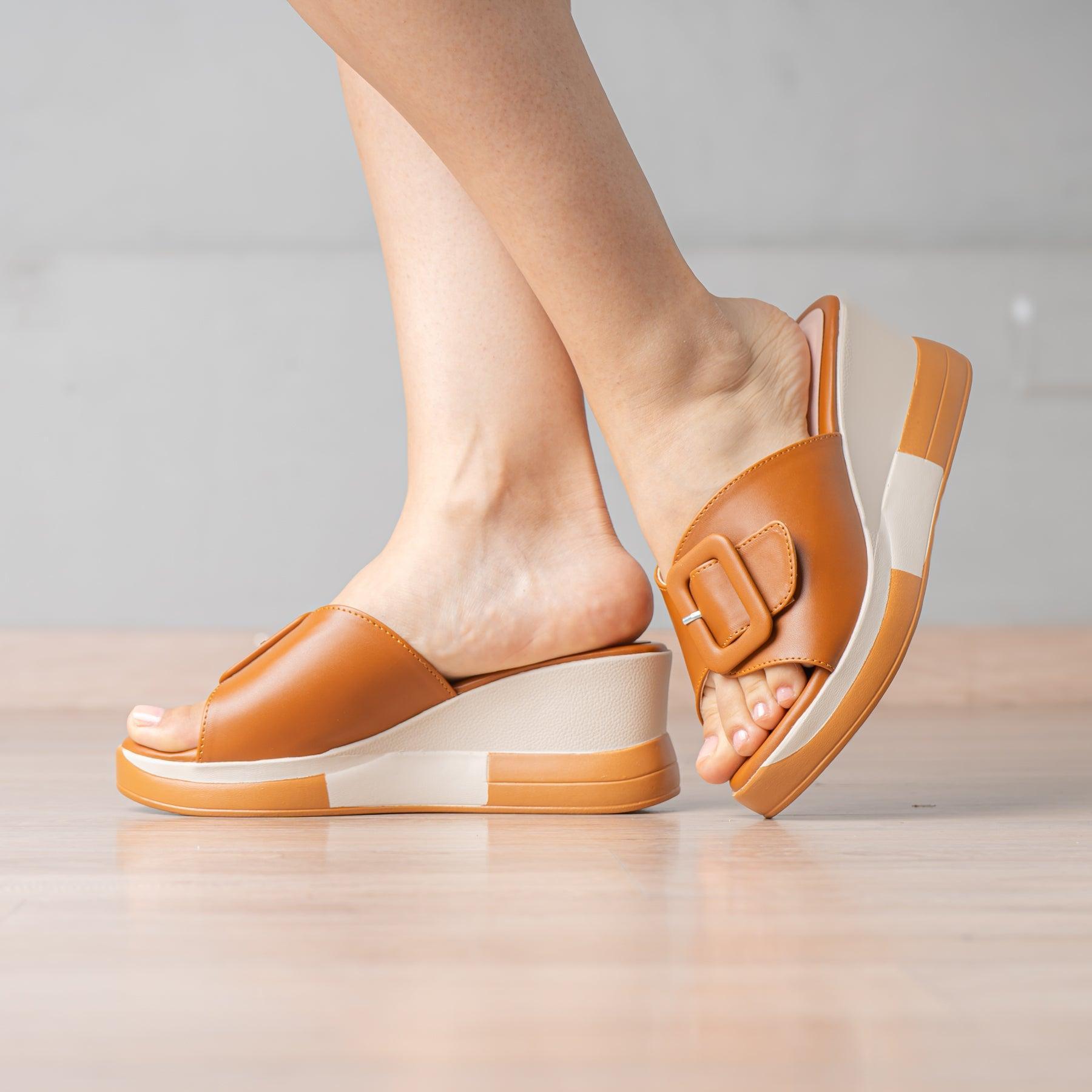SANDALIAS CASUALES MUJER CELIZ CAMEL - 1