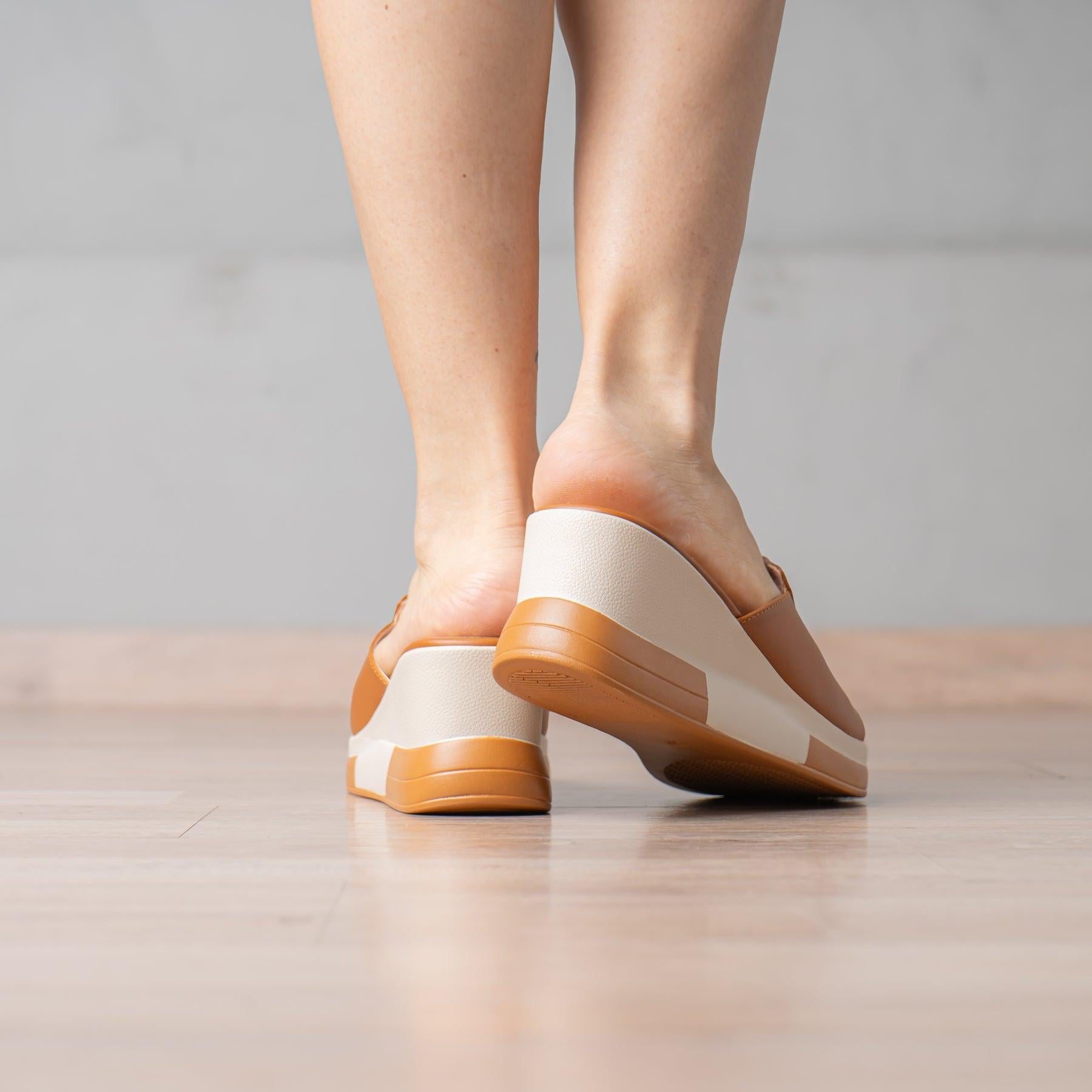 SANDALIAS CASUALES MUJER PRITIH CAMEL - 3