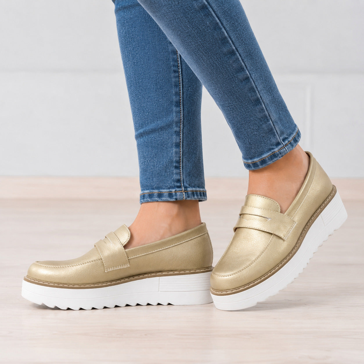 MOCASINES MUJER ELAN DORADO - 1