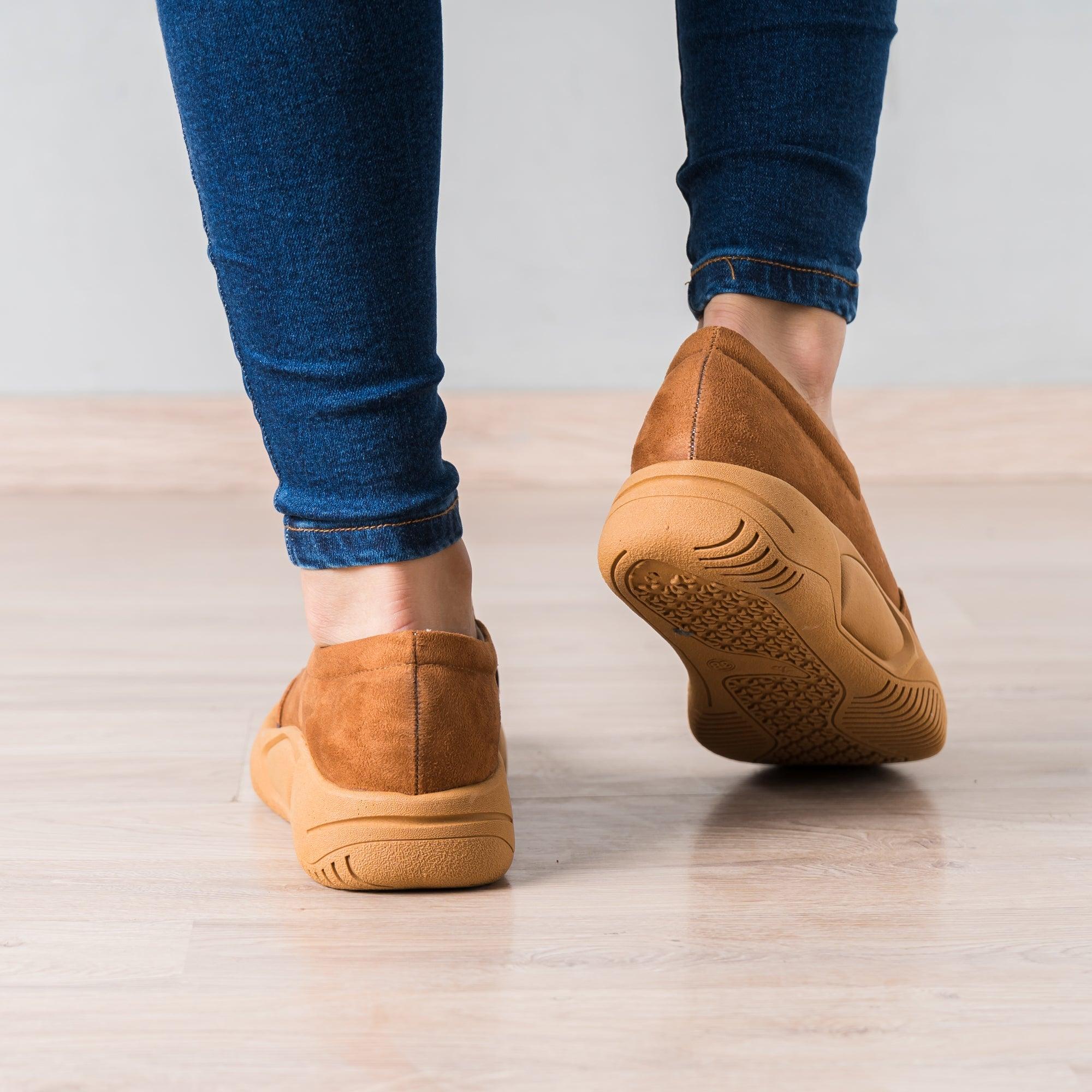MOCASINES MUJER KARIHA CAMEL - 3