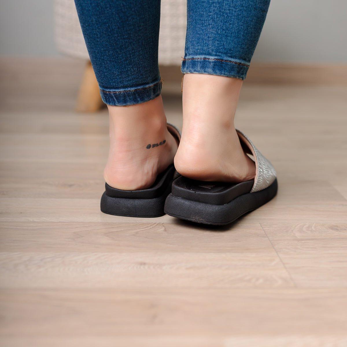 SANDALIAS CASUALES MUJER BOGGHI PLATEADO - 3