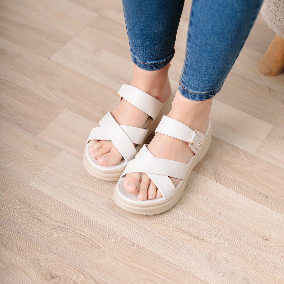 SANDALIAS CASUALES MUJER ORNELLY HUESO - 2