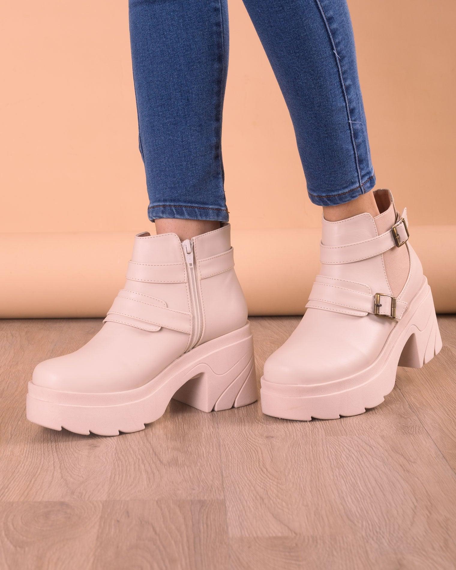 BOTAS MUJER NAHA NUDE - 1