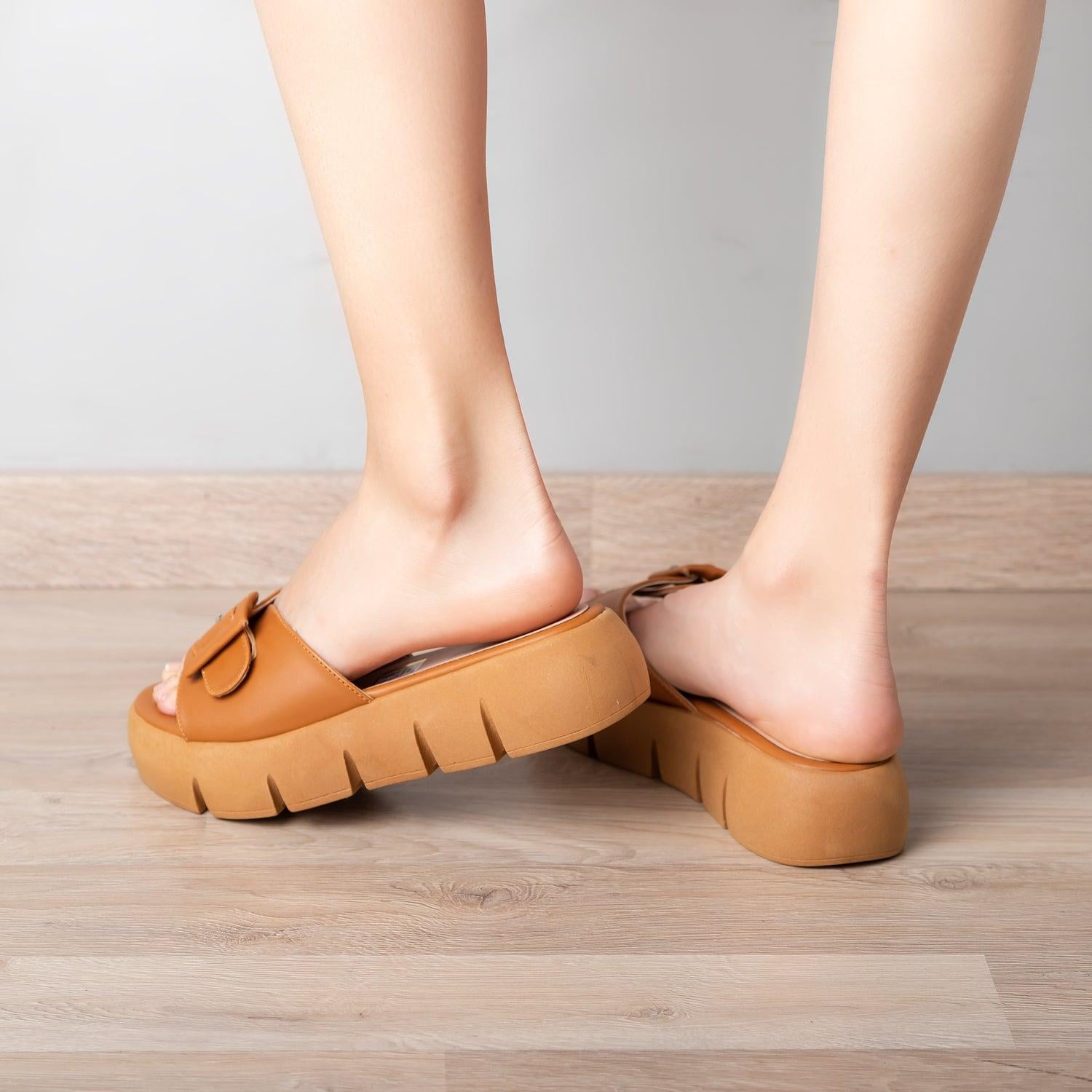 SANDALIAS CASUALES MUJER SCOTTIE CAMEL - 3