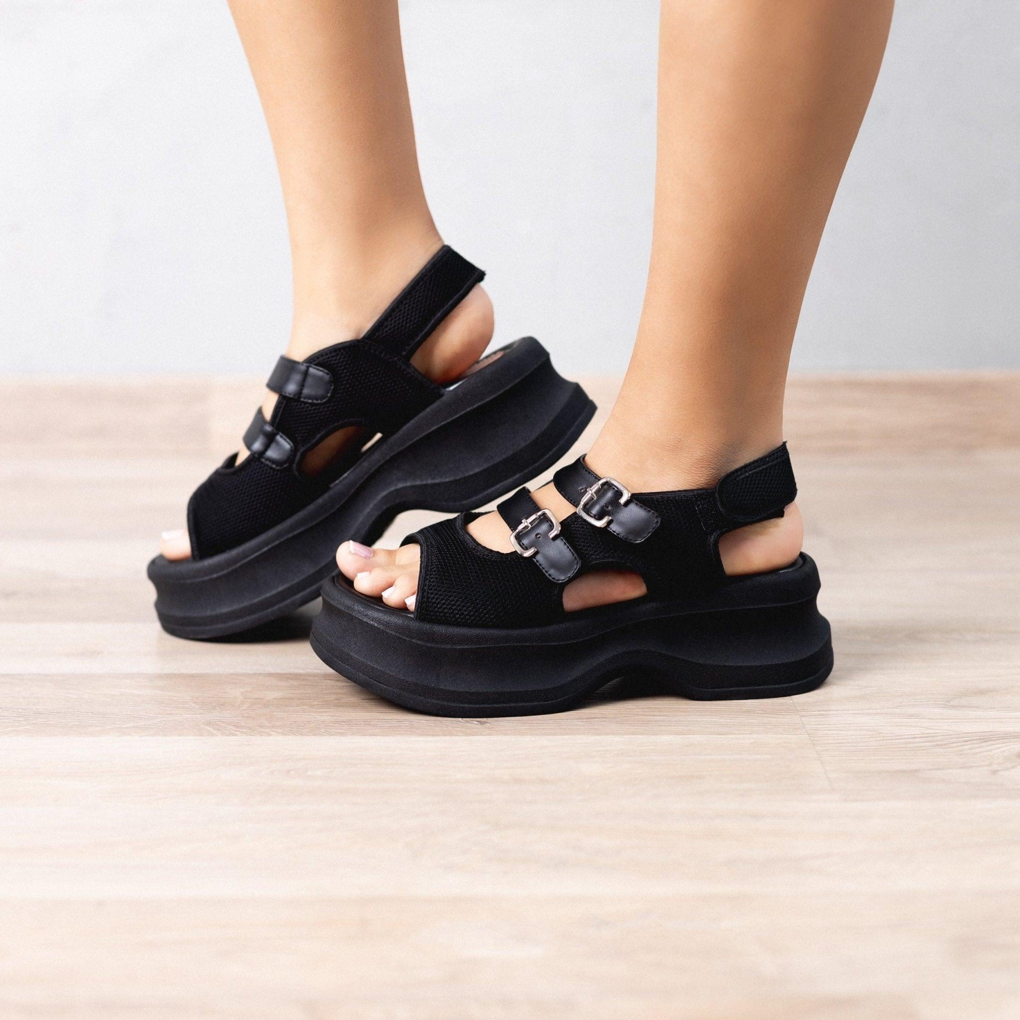 SANDALIAS CASUALES MUJER GORAN NEGRO - 1