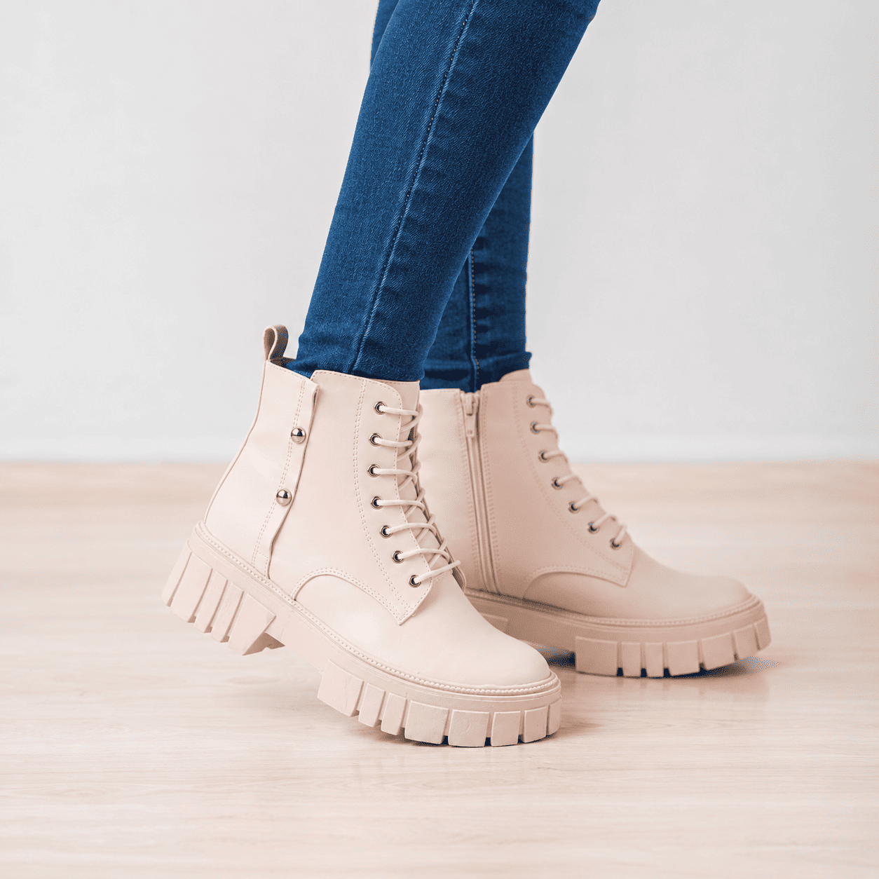 BOTAS MUJER PIRAYU NUDE - 3
