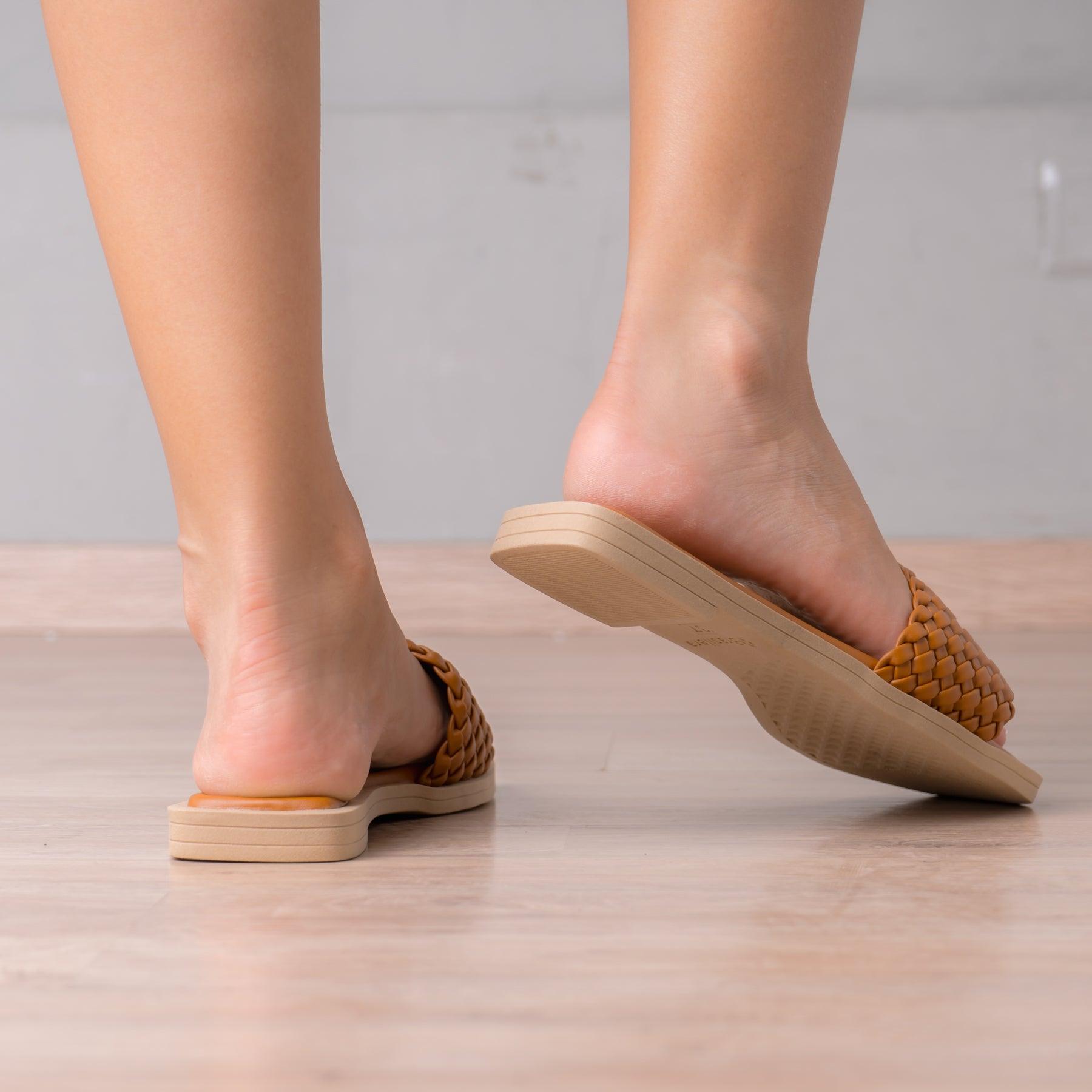 SANDALIAS CASUALES MUJER KALUMI CAMEL - 3
