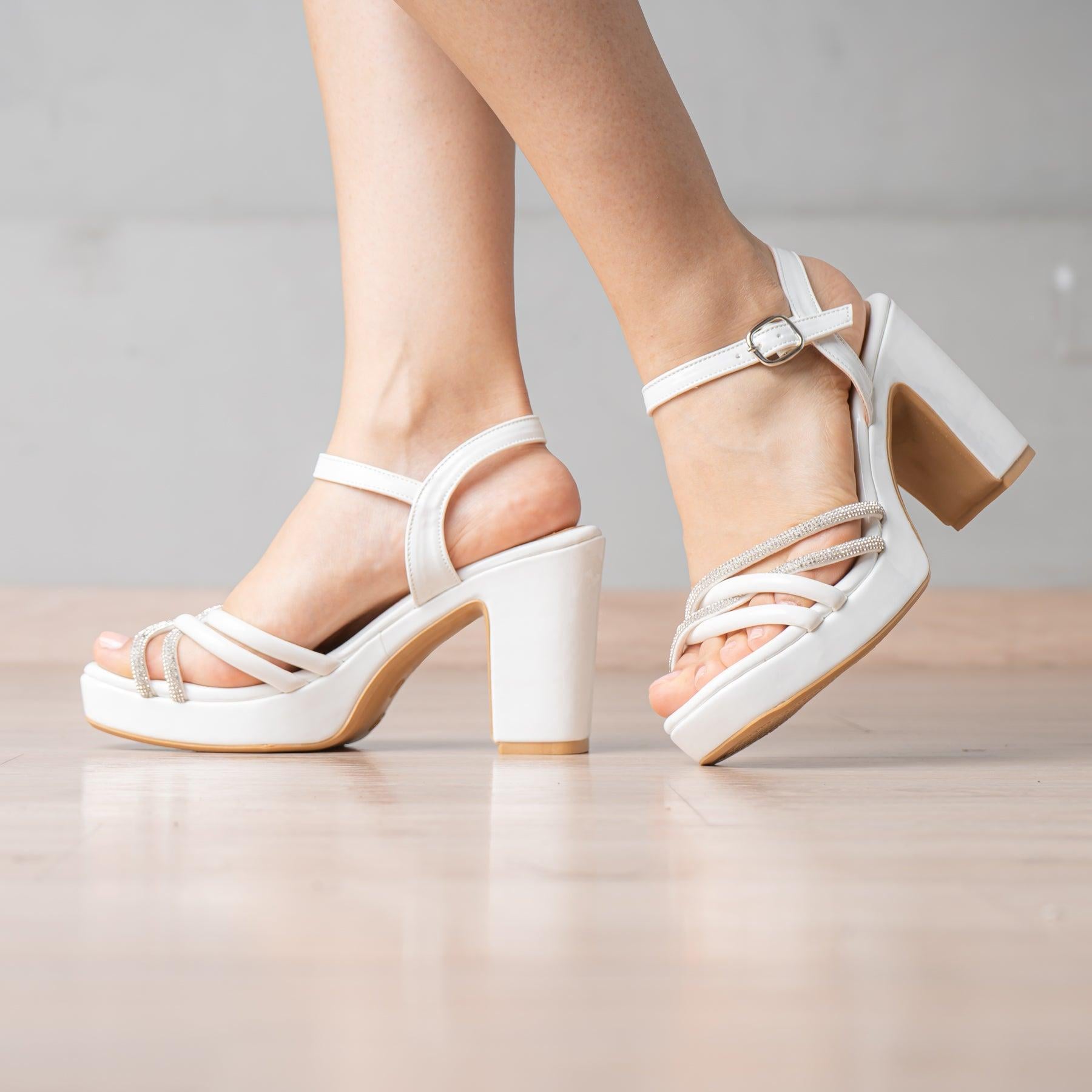 SANDALIAS CASULES DE MUJER STEMPO BLANCO CHAROL - 1