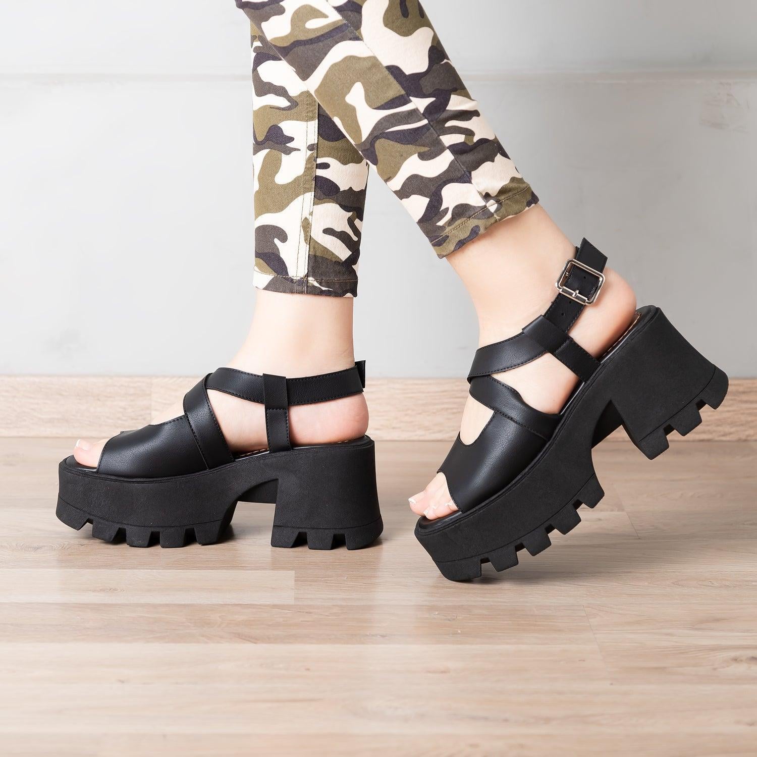 SANDALIAS CASUALES MUJER VENUS NEGRO - 1