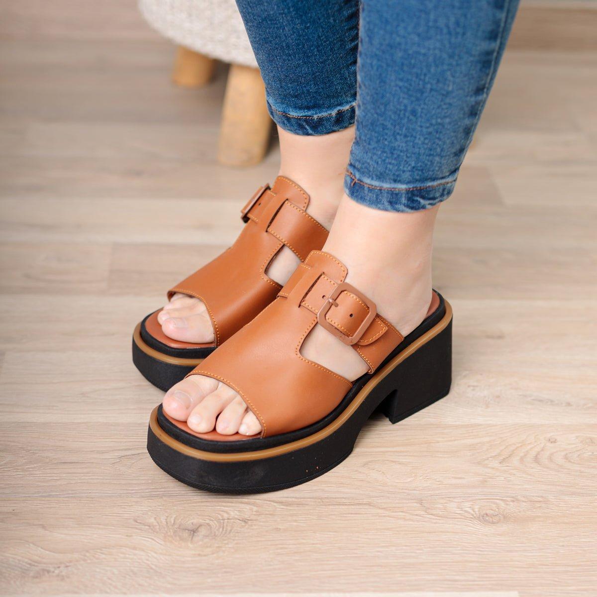 SANDALIAS CASUALES MUJER GUSTOV CAMEL - 2