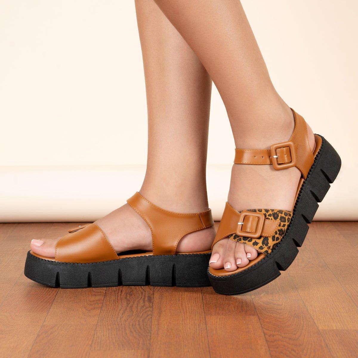 SANDALIAS CASUALES MUJER ACRA 2.0 CAMEL - 1