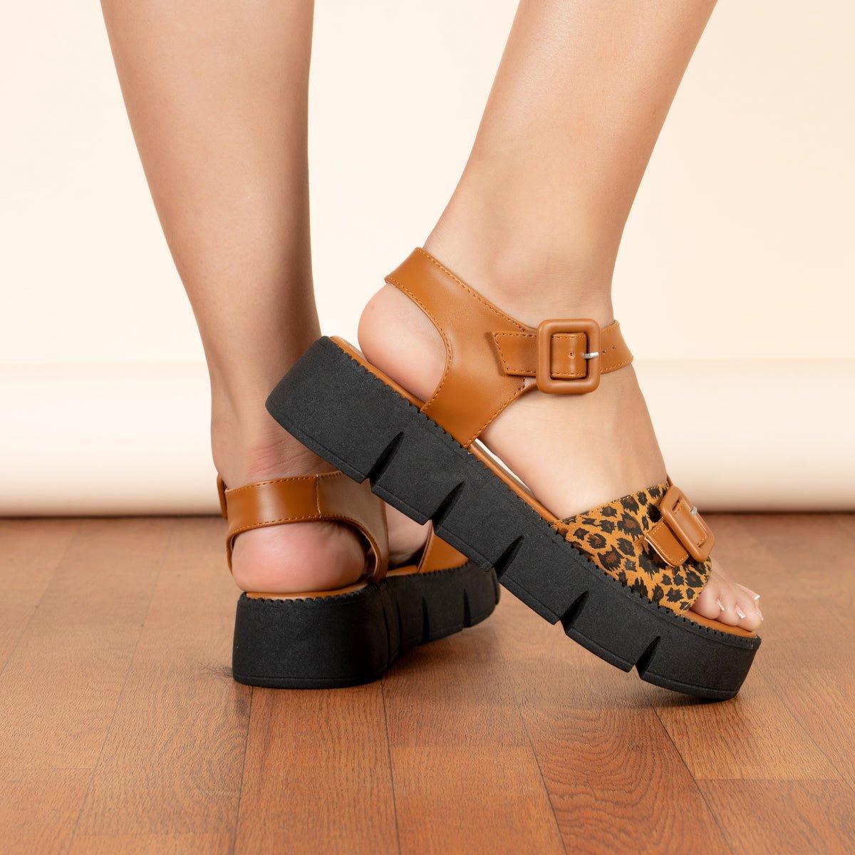 SANDALIAS CASUALES MUJER ACRA 2.0 CAMEL - 2