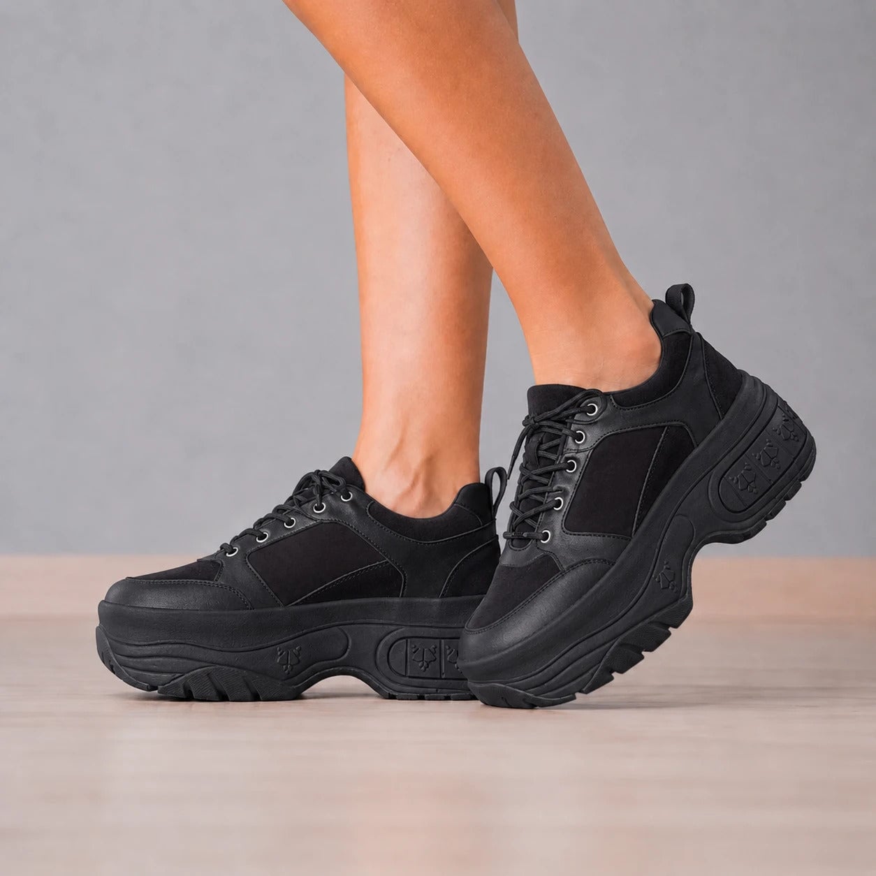 ZAPATILLAS URBANAS MUJER WOLF NEGRO - 1
