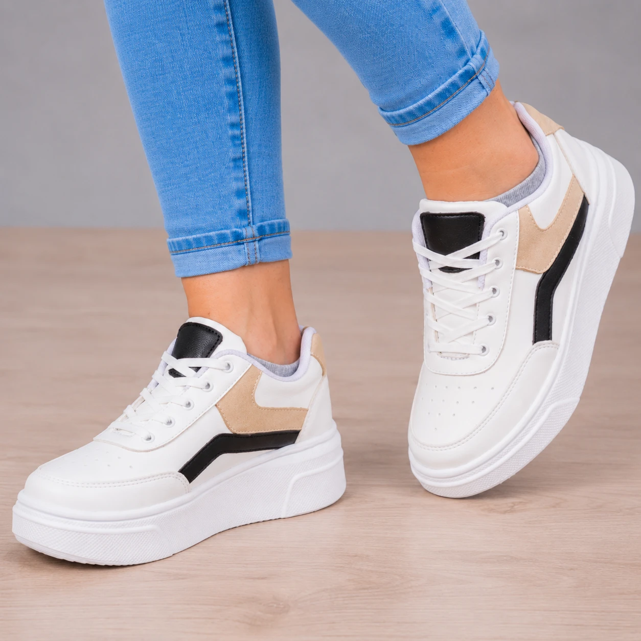 ZAPATILLAS URBANAS MUJER MACARENA NEGRO Y BEIGE - 5