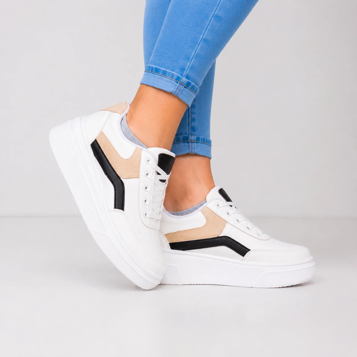 ZAPATILLAS URBANAS MUJER MACARENA NEGRO Y BEIGE - 6