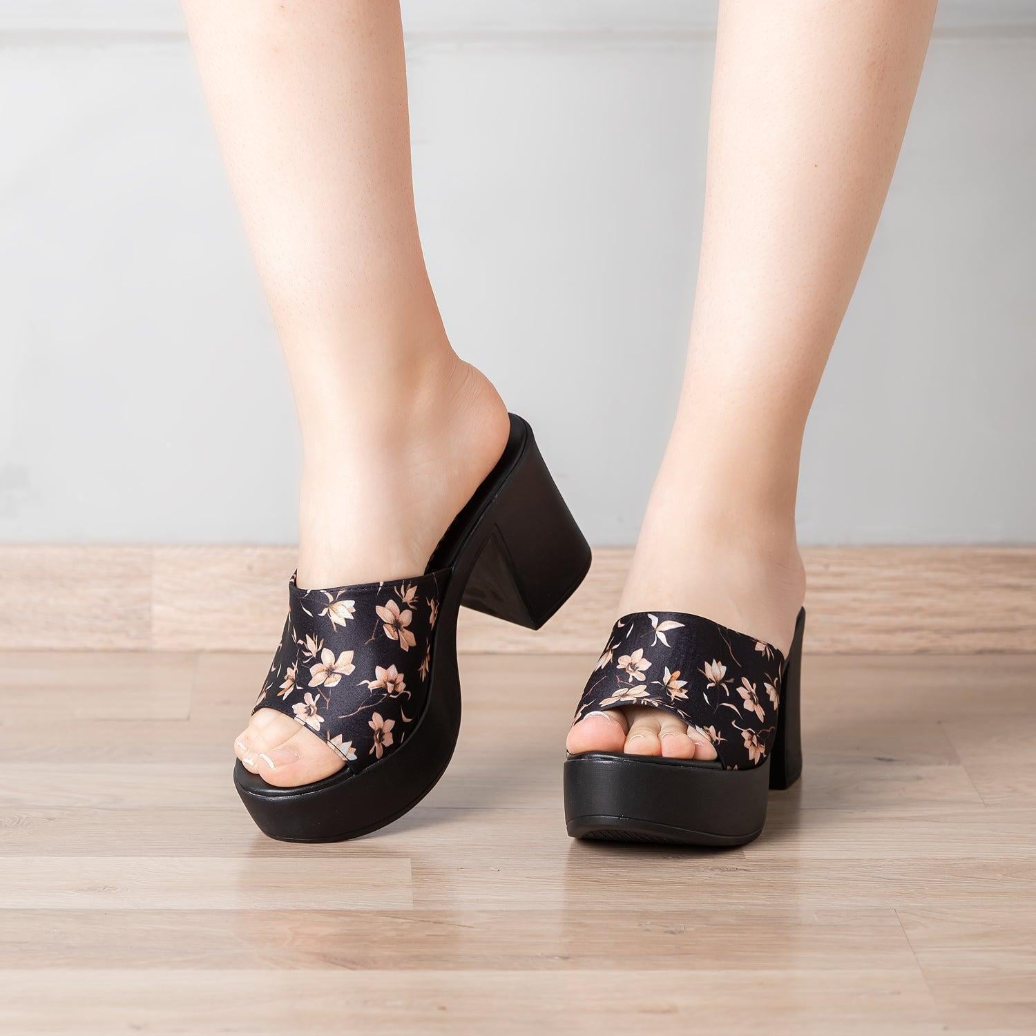 SANDALIAS CASUALES MUJER VITONI NEGRO - 1