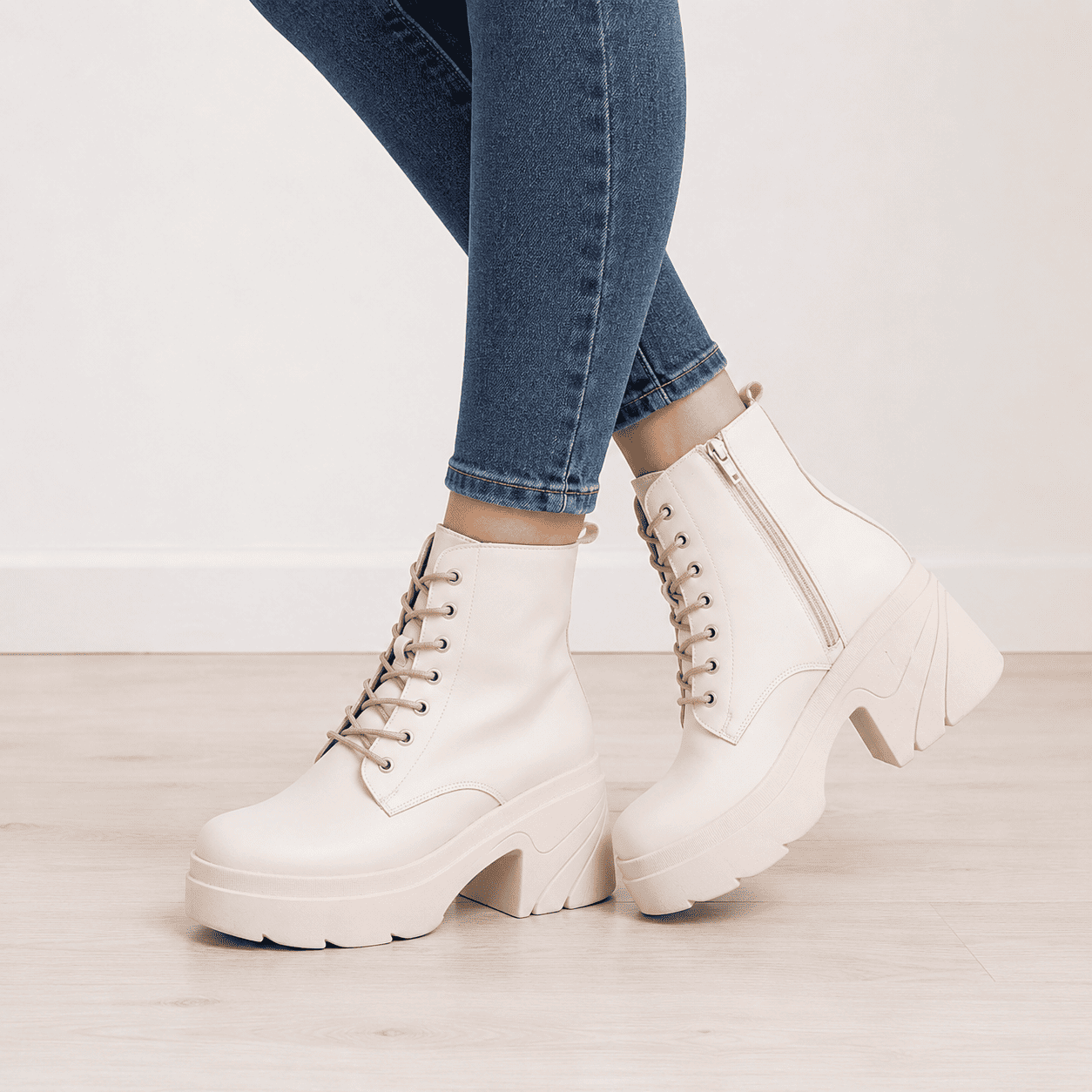 BOTAS MUJER DAMME NUDE - 2
