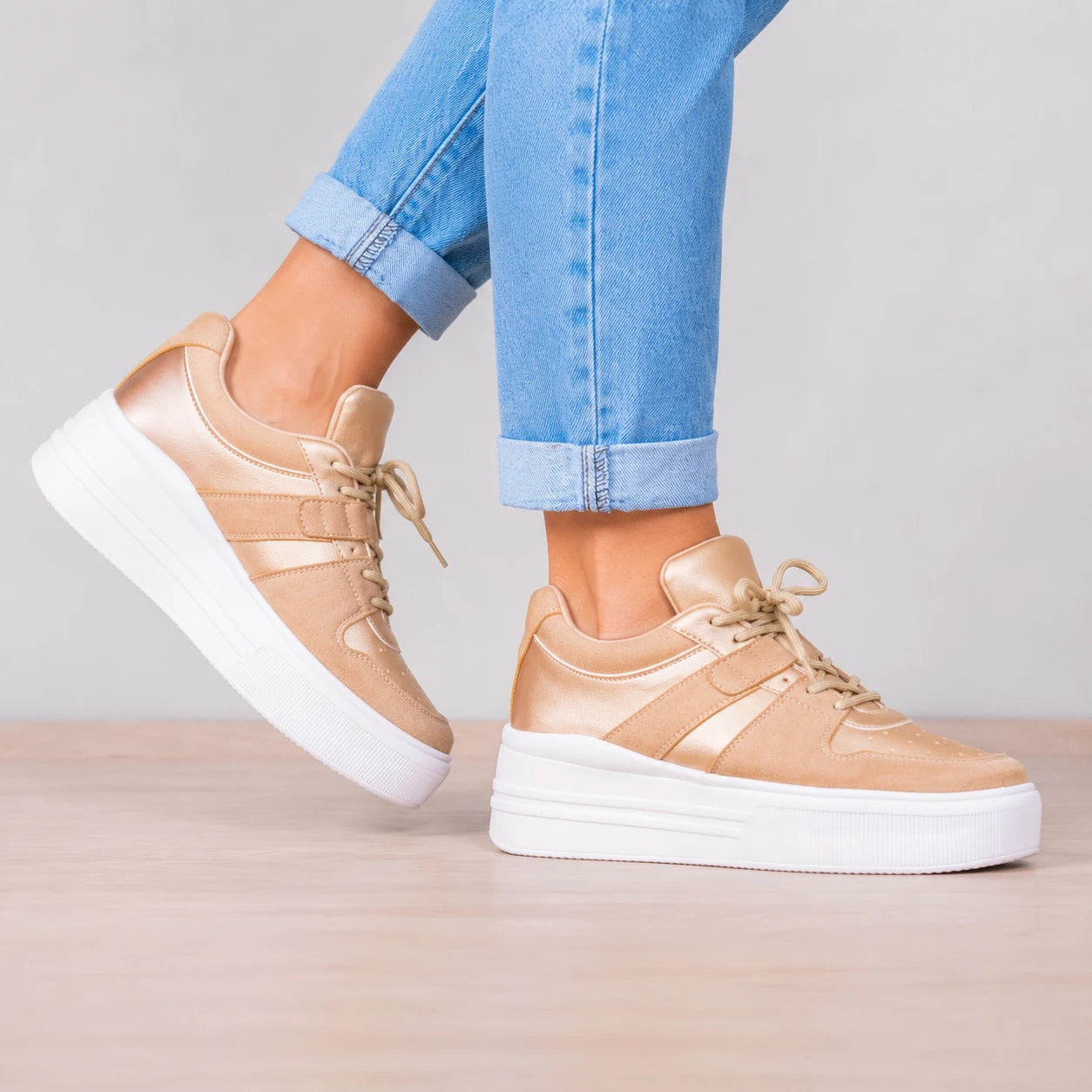 ZAPATILLAS URBANAS MUJER OPORTO DORADO - 1