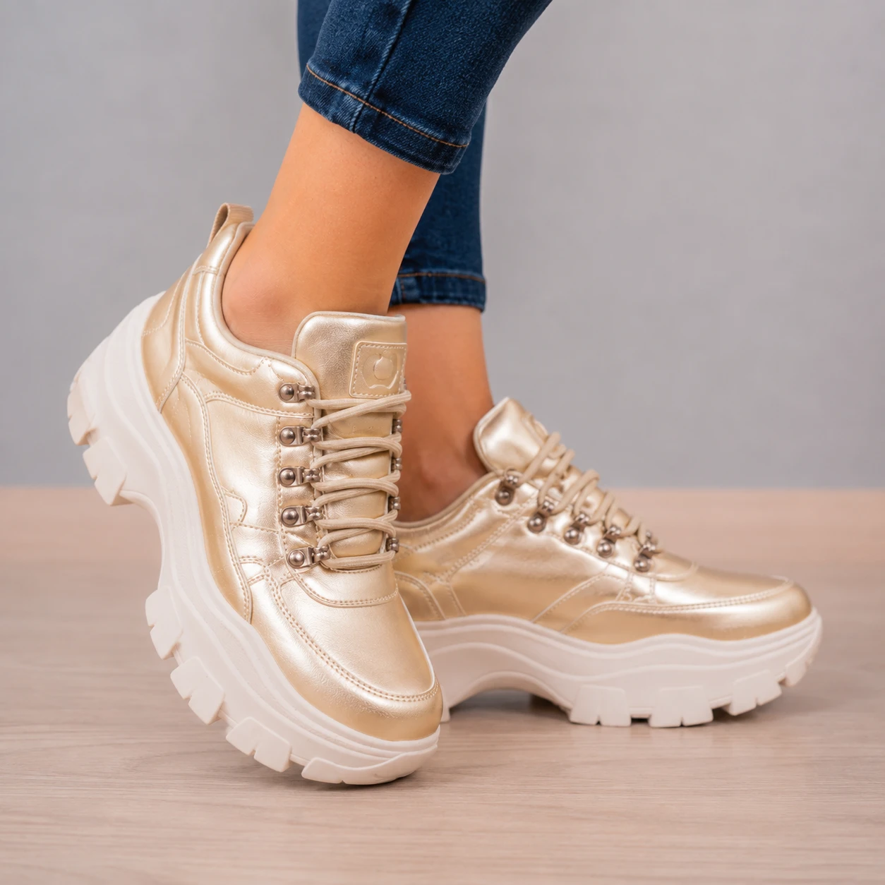 ZAPATILLAS URBANAS MUJER GOLDEN DORADO - 1