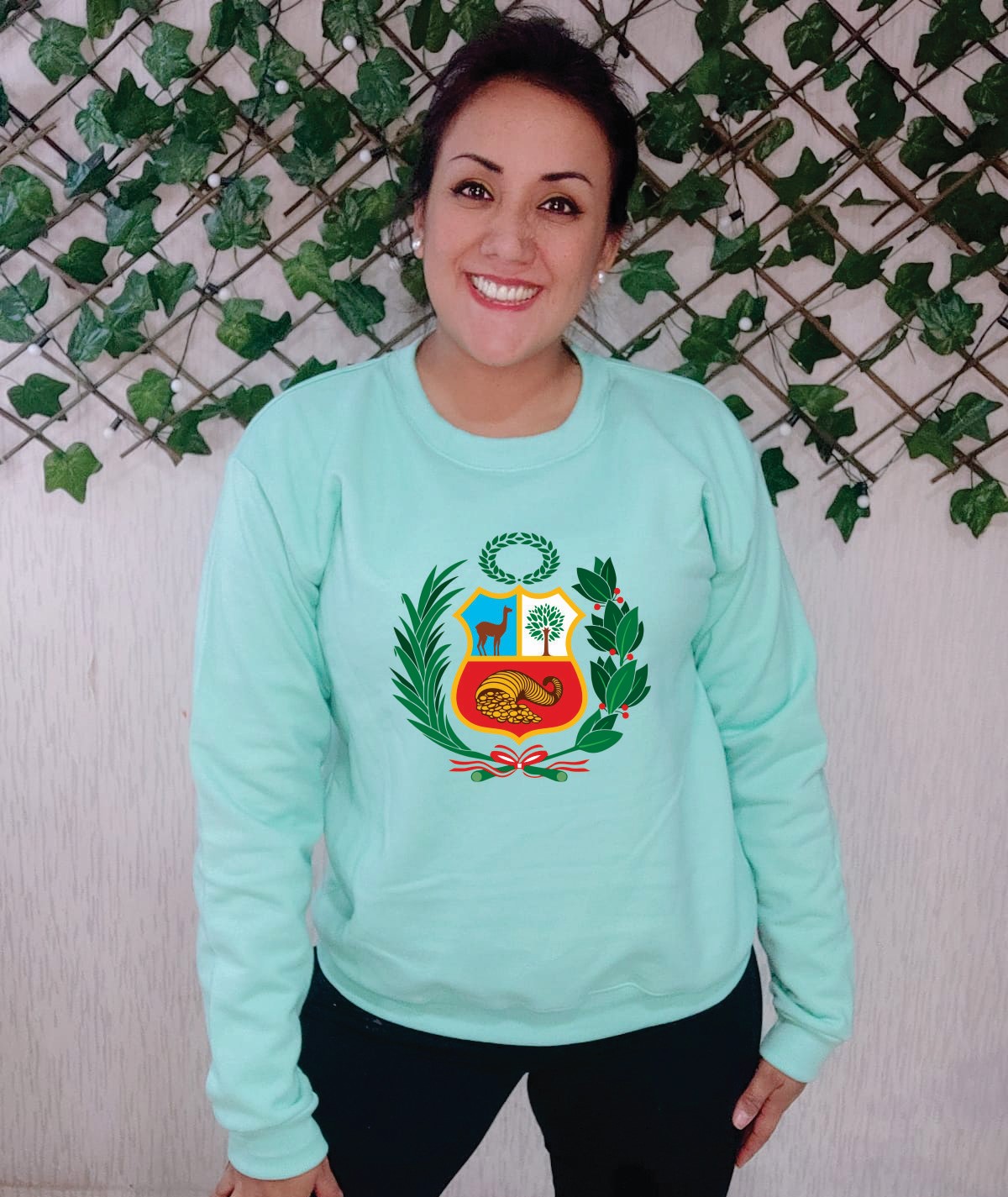 POLERA MUJER DISEÑO ESCUDO CLÁSICO - 1