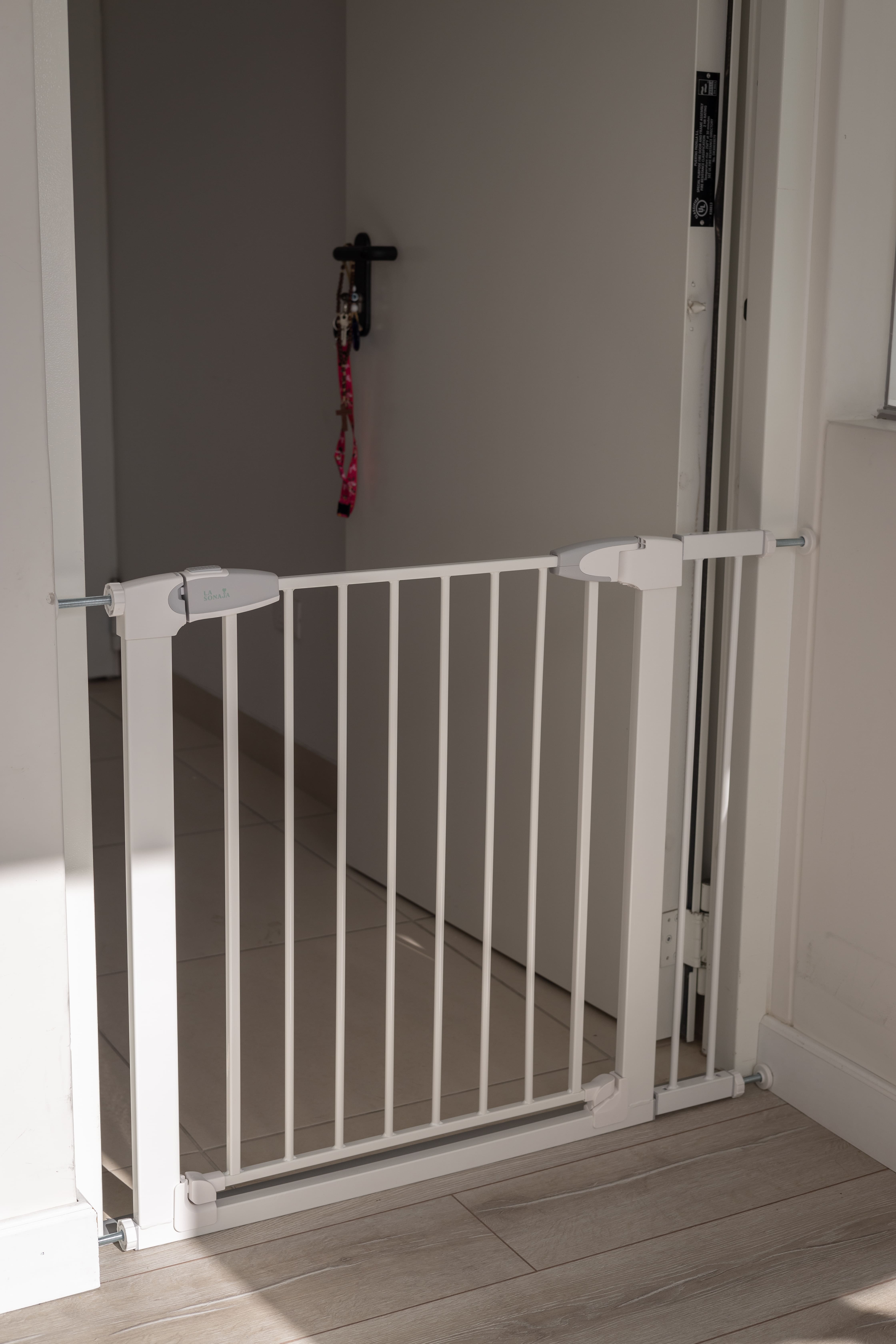 REJA DE SEGURIDAD NANNY LA SONAJA REGULABLE 76 A 83 CM - 2